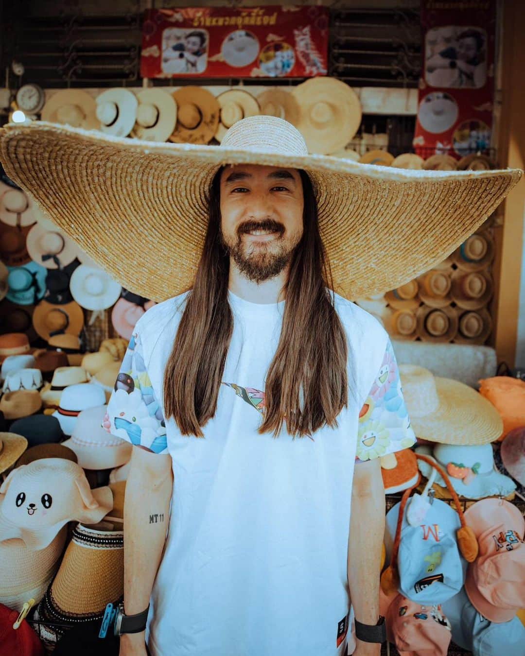 スティーヴ・アオキのインスタグラム：「Big hat guy」