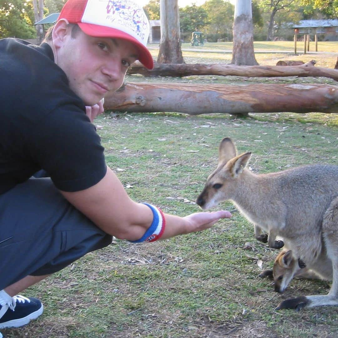 Simple Planのインスタグラム：「Throwback to our first trip to Australia over 20 years ago! 🇦🇺🤘🤩  We’ve had the chance to visit many times since then and always have the most amazing time.   We’re so excited to go back again in 2024 and play in some of our favourite Australian cities with our friends @boyslikegirls @wethekings and @jax 🙌 🙌 🙌  It’s pretty mind blowing that we’re selling out these huge venues and adding multiple shows all over the country. Thank you all so much. 🙏❤️  Tickets are still available for some of the added shows.   Who’s coming out to hang with us?   April 6th | @metrocityperth | Perth  April 7th | @metrocityperth | Perth - SOLD OUT April 9th | @adelaideentertainmentcentre | Adelaide - SOLD OUT April 11th | @johncainarena | Melbourne - More tickets added! April 13th | @hordernpavilion | Sydney - SOLD OUT April 14th | @thefortitudemusichall | Brisbane - SOLD OUT April 15th | @thefortitudemusichall | Brisbane  April 18th | @hordernpavilion | Sydney」