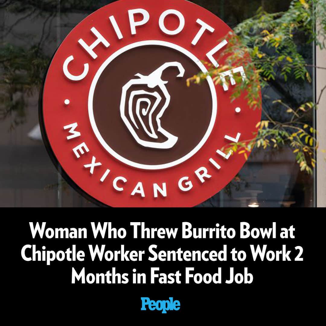 People Magazineのインスタグラム：「Rosemary Hayne was caught on video throwing food in the face of employee Emily Russell on Sept. 5 at a Chipotle location in Ohio.  And now, she's been sentenced to a month in jail and must work in fast food for two months after she attacked a Chipotle worker. Read more in our bio link. | 📷: Getty」