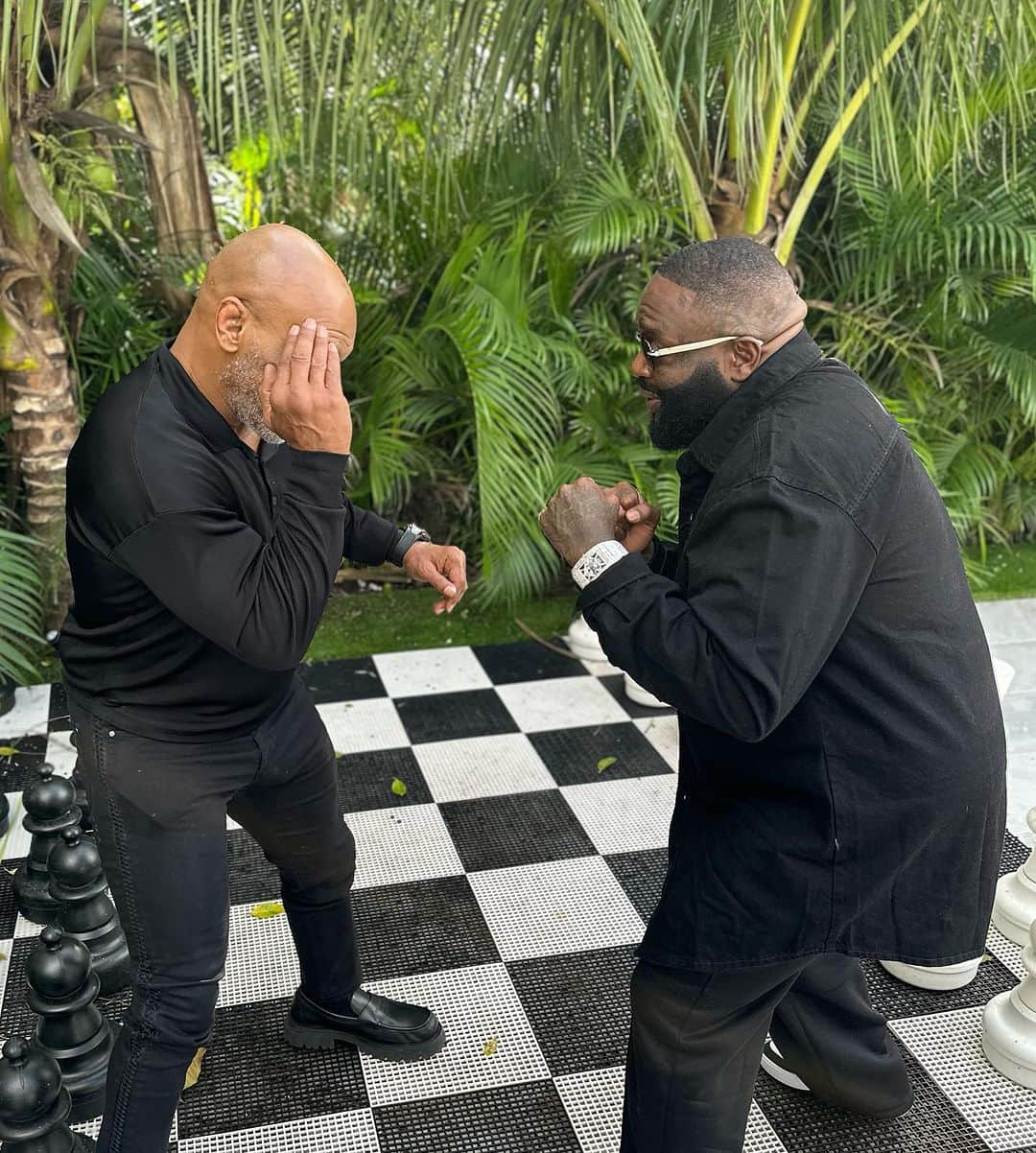 リック・ロスさんのインスタグラム写真 - (リック・ロスInstagram)「Who the Biggest? Mike Tyson or Rick Ross? ( slide 2 I tried to jab bruh ) @miketyson  @untouchablemmg」12月8日 5時48分 - richforever