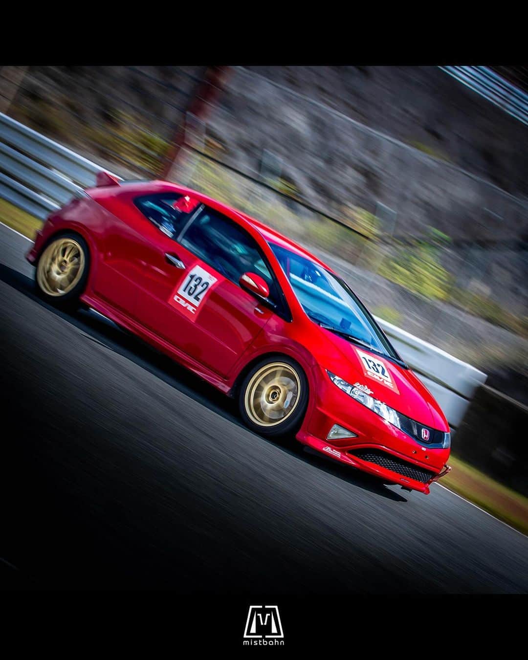 mistbahnさんのインスタグラム写真 - (mistbahnInstagram)「_ Honda FN2 CIVIC Type R EURO _ 🚗: Account unknown 📷: @mistbahn _ Shot on Oct-15 2023 🏁 “Circuit Festa ( @circuit_festa_west_japan )” “HONDA ONE MAKE RACE”. Central Circuit (Hyogo Japan) _ JP) 2023年10月15日、セントラルサーキットで開催された「サーキットフェスタ ( @circuit_festa_west_japan )」内の「ホンダ・ワンメイク・レース」で撮影。 _ #circuitfesta #circuitfesta2023 #サーキットフェスタ #サーキットフェスタ2023 #hondaonemakerace #ホンダワンメイク #ホンダワンメイクレース #centralcircuit #セントラルサーキット #honda #civic #hondacivic #ホンダシビック #シビック #ctr #fn2 #fn2civic #hondacivictyper #typereuro #kseries #k20a #vtec #kanjo #kanjozoku #timeattack #timeattackjapan #hondasontrack #ozwheels #ultraleggera」12月8日 6時05分 - mistbahn