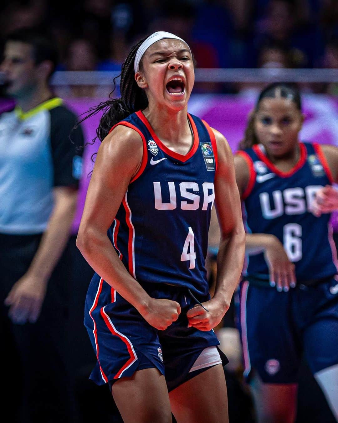 USA Basketballさんのインスタグラム写真 - (USA BasketballInstagram)「A name you will not forget.   @hannah.hidalgo3 is the 2023 USA Basketball Female Athlete of the Year! 🇺🇸 #USABAwards」12月8日 6時19分 - usabasketball