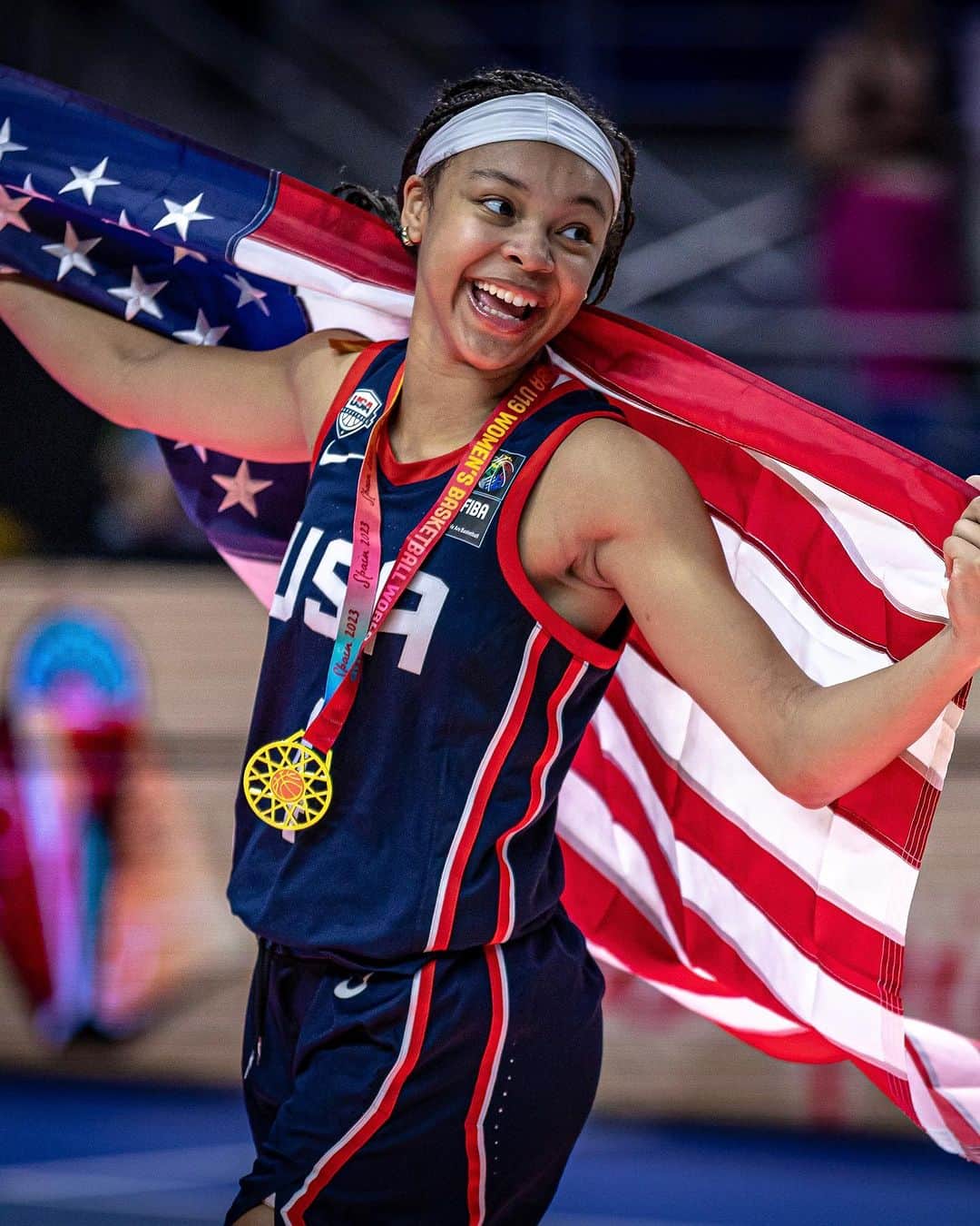 USA Basketballさんのインスタグラム写真 - (USA BasketballInstagram)「A name you will not forget.   @hannah.hidalgo3 is the 2023 USA Basketball Female Athlete of the Year! 🇺🇸 #USABAwards」12月8日 6時19分 - usabasketball