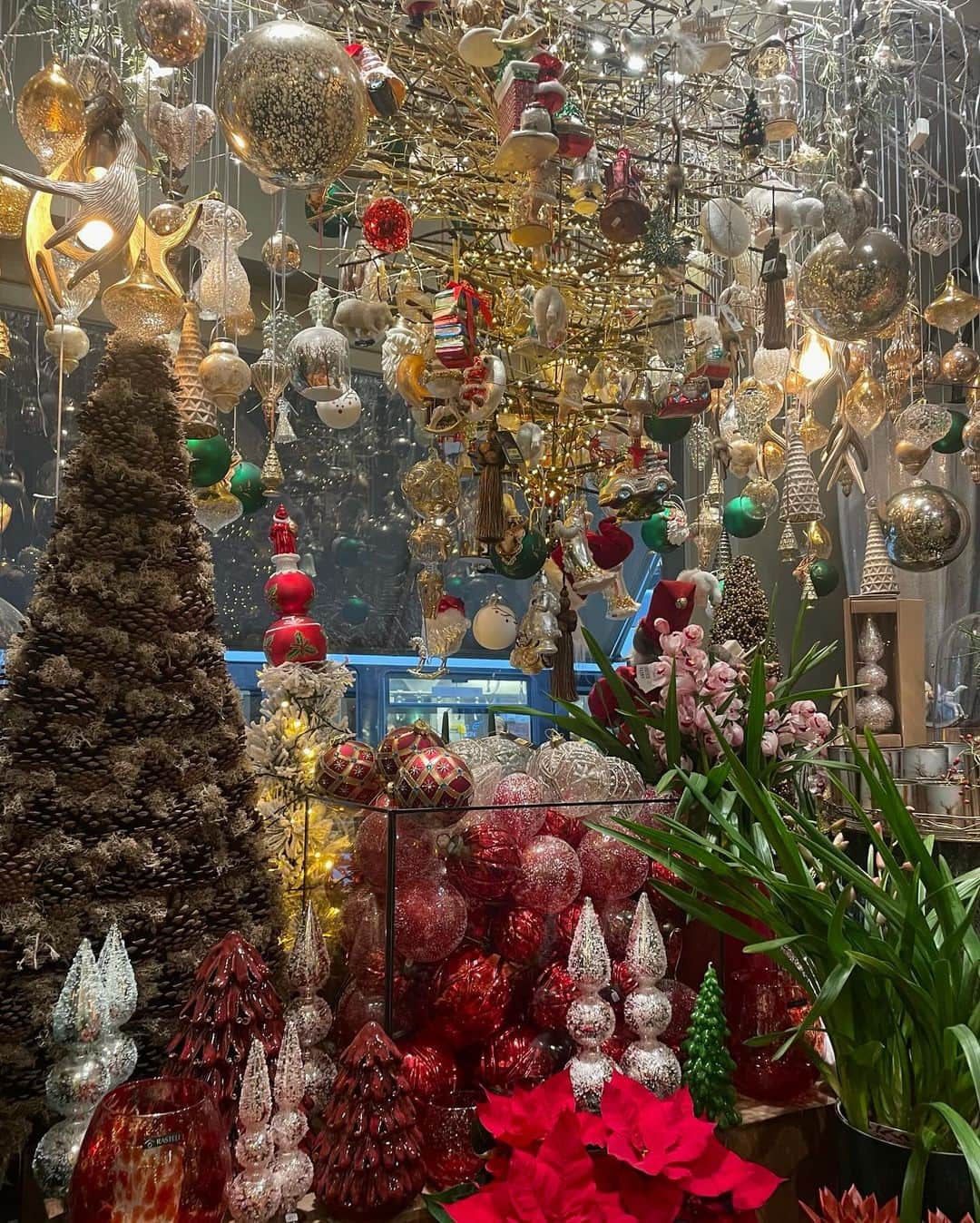 キム・ボラのインスタグラム：「🎄🌟🧇🍫✨」