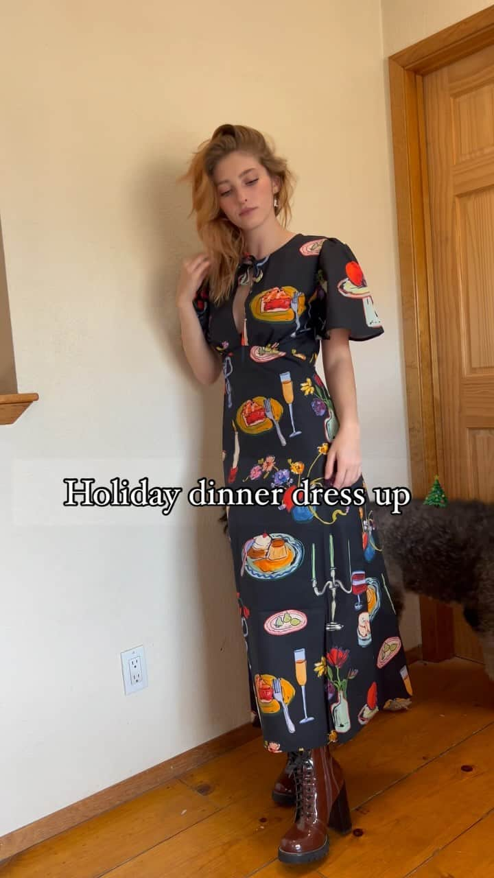 ウィロー・シールズのインスタグラム：「Holiday dress up inspo:  Dress by @lisasaysgah 🥧」