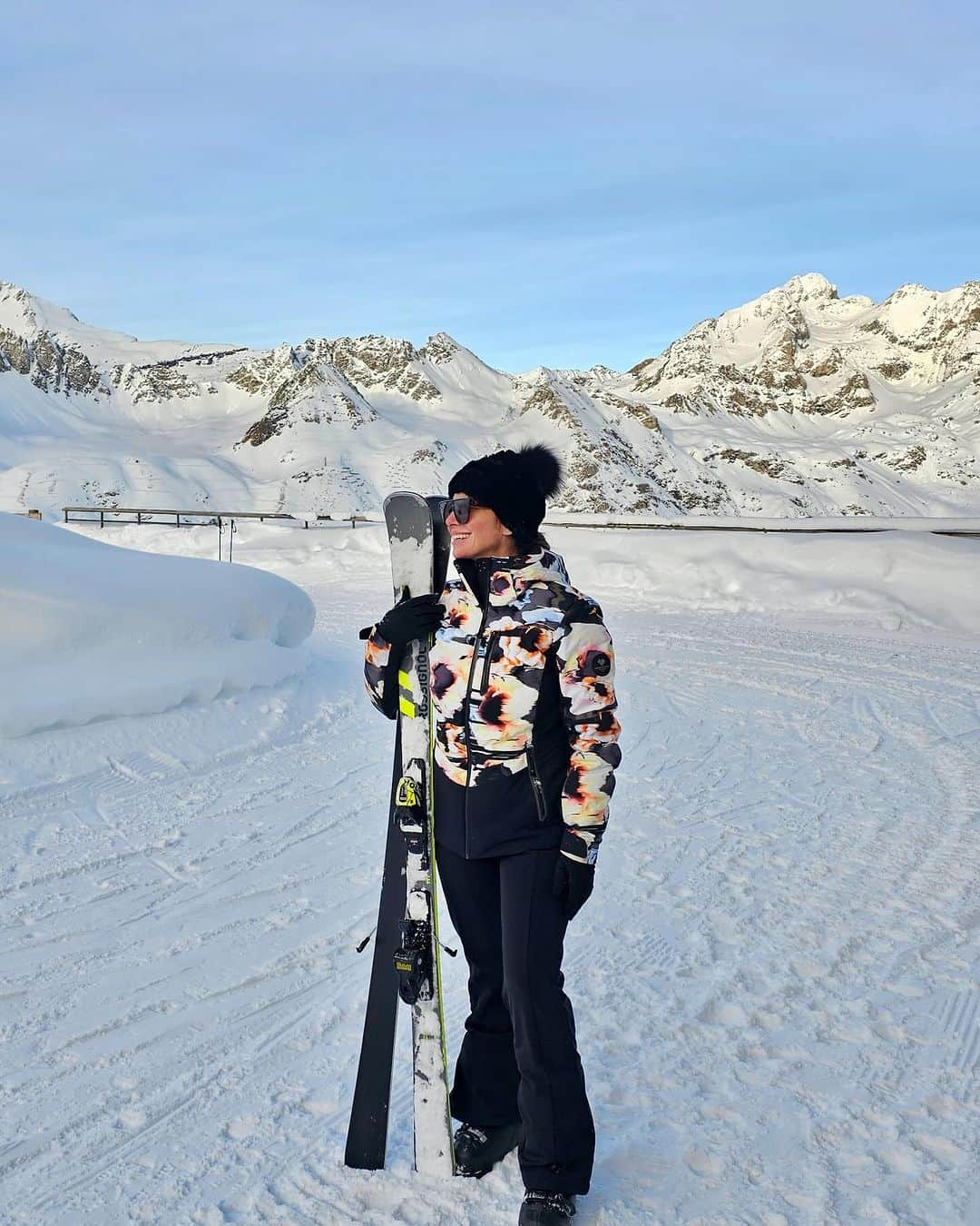 Giovanna Antonelliさんのインスタグラム写真 - (Giovanna AntonelliInstagram)「Une bonne journée!!!! 🩵☃️🇫🇷 Merci!!  #maisumdiafeliz @clubmedbrasil  @clubmed」12月8日 8時28分 - giovannaantonelli