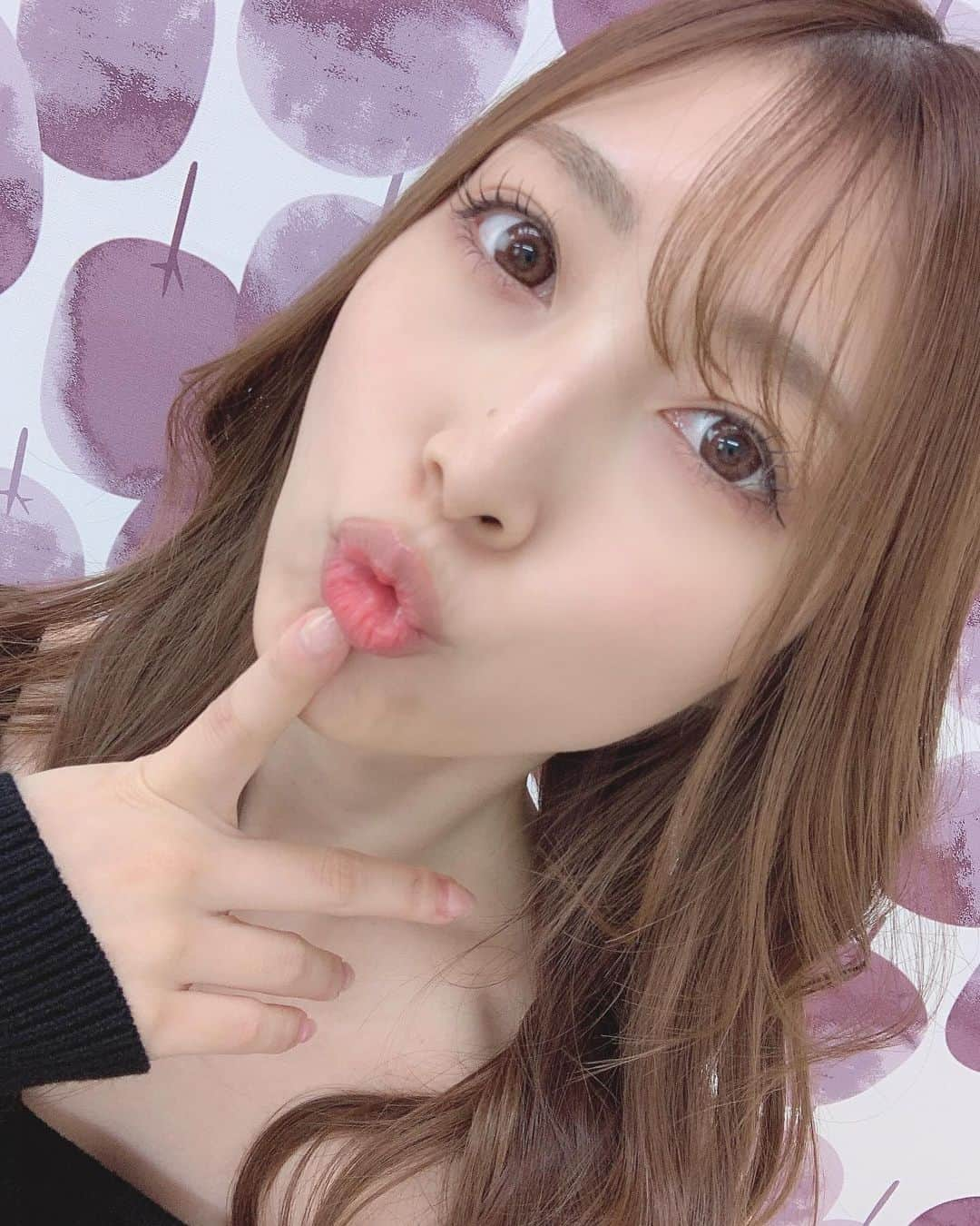 宇野栞菜（阿部栞菜）のインスタグラム：「おはよ🤭 金曜日もがんばろーうね🥰」