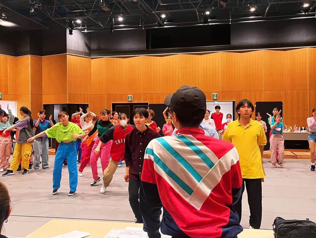 tsmshibuya_datokyoさんのインスタグラム写真 - (tsmshibuya_datokyoInstagram)「滋慶学園COMグループ社会貢献ミュージカル 『明日への扉』東京公演 来月の本番に向けて本格的にリハーサルが進んでいます！  今年度の『明日への扉』東京公演は、 2024年1月です。  みなさま、是非劇場へお越しください！  #datokyo #俳優 #俳優志望 #ミュージカル #ミュージカル俳優 #声優 #声優志望 #ダンス #ダンサー #テーマパーク #テーマパークダンス #テーマパークダンサー #オープンキャンパス #ljk #高校生 #高3 #高３ #高2 #高２ #進路 #進路相談 #進路選択 #進路選び #進路ガイダンス #渋谷 #東京 #tokyo #shibuya #ミュージカル明日への扉 #明日への扉」12月8日 9時20分 - datokyo_tsmshibuya