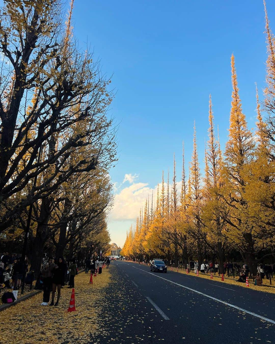 Ayaのインスタグラム：「今日は初キャンプ〜🏕🍳と 家族で前から楽しみにしていたが、 まさかの次男が今朝熱でてしまったよぉー🥵😭 なんでこんなにタイミング悪いんだ今年は😭  #泣ける#初キャンプ⛺️」