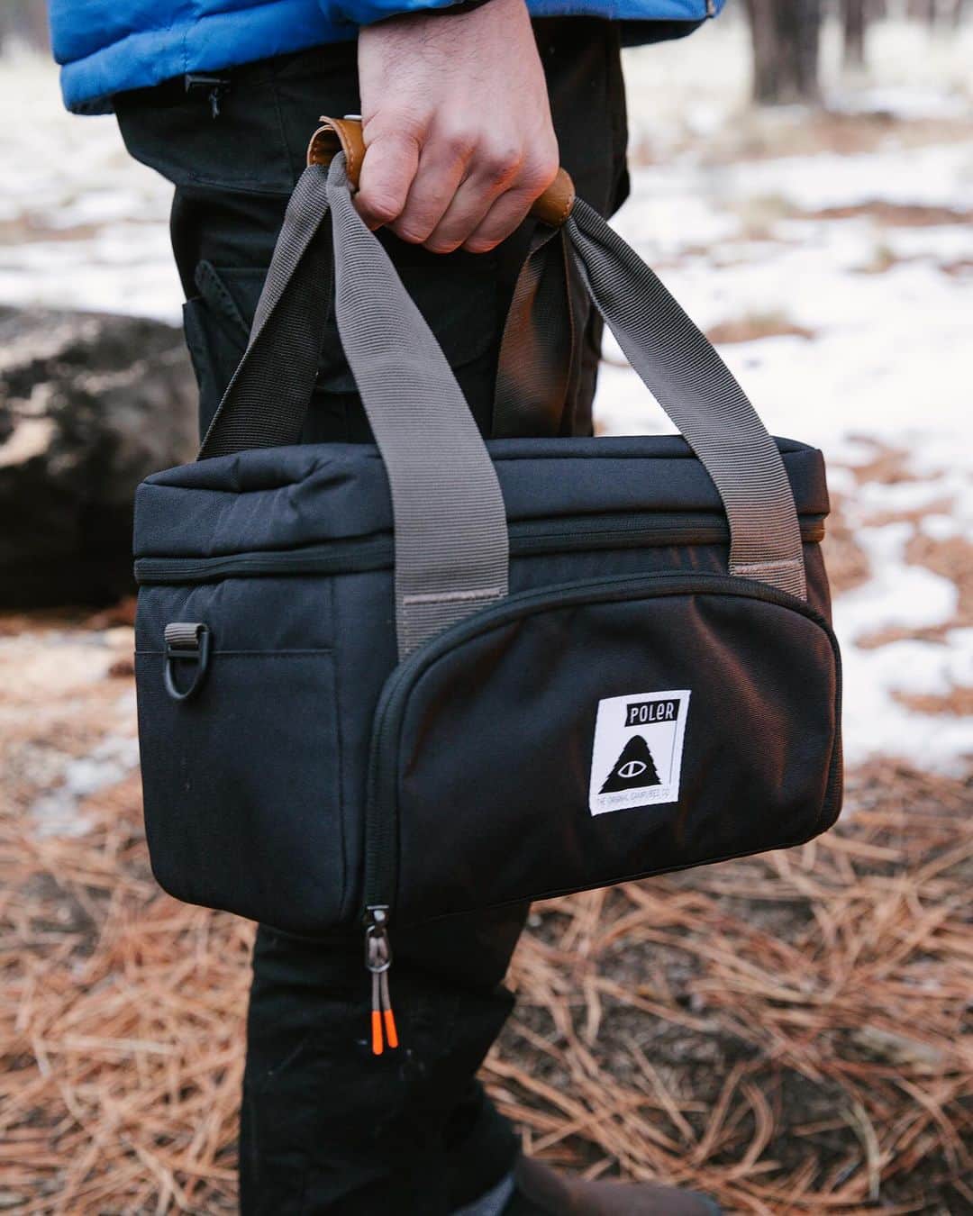Poler Outdoor Stuffのインスタグラム：「Holiday bag blowout! Spend $150 and get a free Camera cooler! Choose from 4 colors. Ultimately it’s a waterproof, seam sealed cooler bag but with a twist. We added an ultra soft camera insert to make it the Swiss Army knife of carries. Easily remove the camera insert, throw in a six pack and load it with ice. Or, use it as the perfectly sized insulated lunchbox. Or, use it to safely haul your camera and gear. Choose your own adventure while supplies last!」