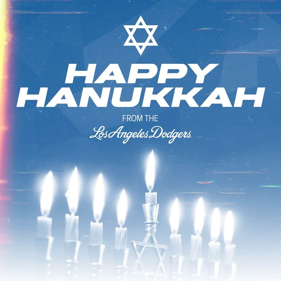 Los Angeles Dodgersさんのインスタグラム写真 - (Los Angeles DodgersInstagram)「Happy Hanukkah!」12月8日 9時49分 - dodgers