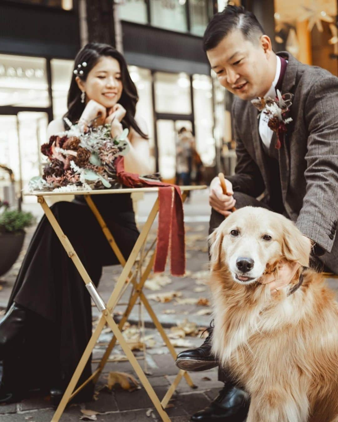 仲道雄大さんのインスタグラム写真 - (仲道雄大Instagram)「【冬の丸の内🐶】 . . @atelier_rulucca  . 💄@ebibi.hairmake  . . . . . . #ウェディングフォト  #weddingdress  #スタジオフォト #ウェディングドレス #wedding #weddingphotography #東京駅前撮り  #丸の内前撮り」12月8日 10時19分 - yudai_nakamichi28