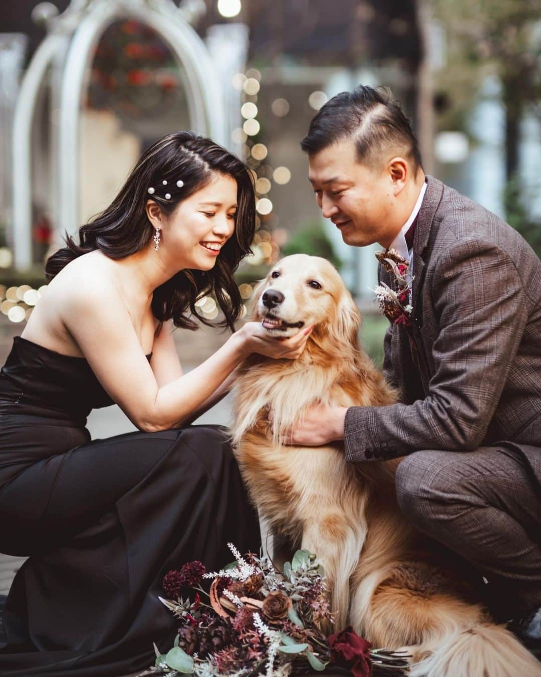 仲道雄大のインスタグラム：「【冬の丸の内🐶】 . . @atelier_rulucca  . 💄@ebibi.hairmake  . . . . . . #ウェディングフォト  #weddingdress  #スタジオフォト #ウェディングドレス #wedding #weddingphotography #東京駅前撮り  #丸の内前撮り」