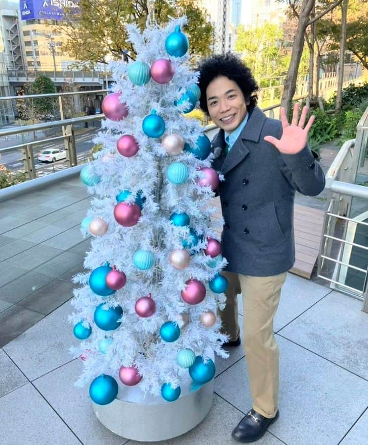 くぼてんきのインスタグラム：「クリスマスツリーwithくぼてんき  #クリスマスツリー #with #くぼてんき #今週もお疲れ様でした」