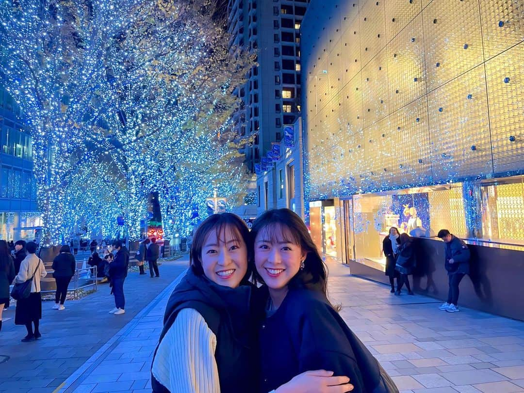 藤本真未さんのインスタグラム写真 - (藤本真未Instagram)「* 通りがかっただけなのに、大満喫しました🤩🥺🥳 * けやき坂のイルミネーションって毎年綺麗ですよね✨ * Photo by @mayuminakano_abn  * Thankyou…🤍🤍 * #けやき坂 #イルミネーション #イルミネーション2023 #Christmas #クリスマス #Christmastree #クリスマスツリー」12月8日 11時06分 - manamifujimoto108