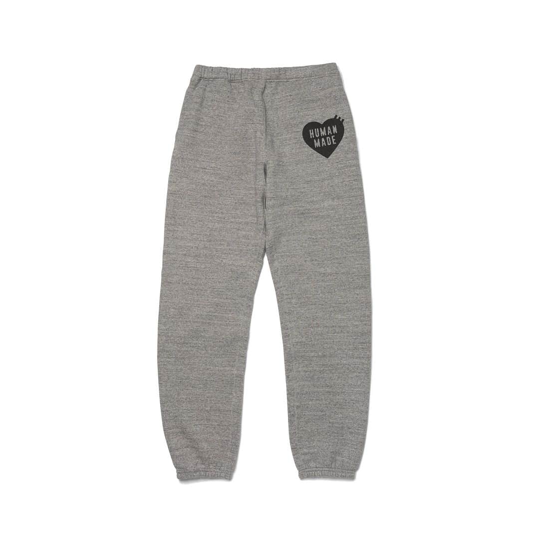HUMAN MADEさんのインスタグラム写真 - (HUMAN MADEInstagram)「"SWEATPANTS” will be available at 9th December 11:00am (JST) at Human Made stores mentioned below.  12月9日AM11時より、"SWEATPANTS” が HUMAN MADE のオンラインストア並びに下記の直営店舗にて発売となります。  [取り扱い直営店舗 - Available at these Human Made stores] ■ HUMAN MADE ONLINE STORE ■ HUMAN MADE OFFLINE STORE ■ HUMAN MADE HARAJUKU ■ HUMAN MADE SHIBUYA PARCO ■ HUMAN MADE 1928 ■ HUMAN MADE SHINSAIBASHI PARCO ■ HUMAN MADE SAPPORO  *在庫状況は各店舗までお問い合わせください。 *Please contact each store for stock status.  軽くて柔らかく、着心地いいふっくらとした素材が特徴的なスウェットパンツ。着心地のいい、ゆとりのあるシルエットです。同素材の「SWEATSHIRT」「 SWEAT HOODIE 」「ZIP-UP HOODIE」とセットアップで着用可能。  Sweatpants with a comfortable, relaxed silhouette. The design is enhanced by the use of a soft, light and plump material. Complete the look with the Sweatshirt, Sweat Hoodie and Zip-up Hoodie in the same material.」12月8日 11時16分 - humanmade