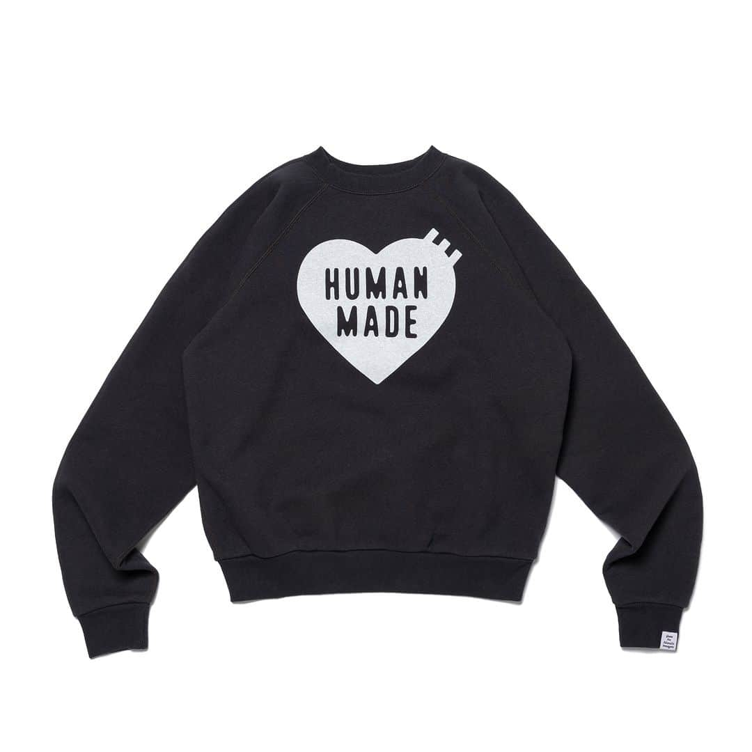 HUMAN MADEさんのインスタグラム写真 - (HUMAN MADEInstagram)「"SWEATSHIRT” will be available at 9th December 11:00am (JST) at Human Made stores mentioned below.  12月9日AM11時より、"SWEATSHIRT” が HUMAN MADE のオンラインストア並びに下記の直営店舗にて発売となります。  [取り扱い直営店舗 - Available at these Human Made stores] ■ HUMAN MADE ONLINE STORE ■ HUMAN MADE OFFLINE STORE ■ HUMAN MADE HARAJUKU ■ HUMAN MADE SHIBUYA PARCO ■ HUMAN MADE 1928 ■ HUMAN MADE SHINSAIBASHI PARCO ■ HUMAN MADE SAPPORO  *在庫状況は各店舗までお問い合わせください。 *Please contact each store for stock status.  軽くて柔らかく、ふっくらとした素材が特徴的なクルーネックスウェットシャツ。着心地のいい、ゆとりのあるシルエットです。同素材の「SWEAT HOODIE 」「ZIP-UP HOODIE」「SWEATPANTS」とセットアップで着用可能。  Crewneck sweatshirt with a comfortable, relaxed silhouette. The design is enhanced by the use of a soft, light and plump material. Complete the look with the Sweat Hoodie, Zip-up Hoodie and Sweatpants in the same material.」12月8日 11時10分 - humanmade