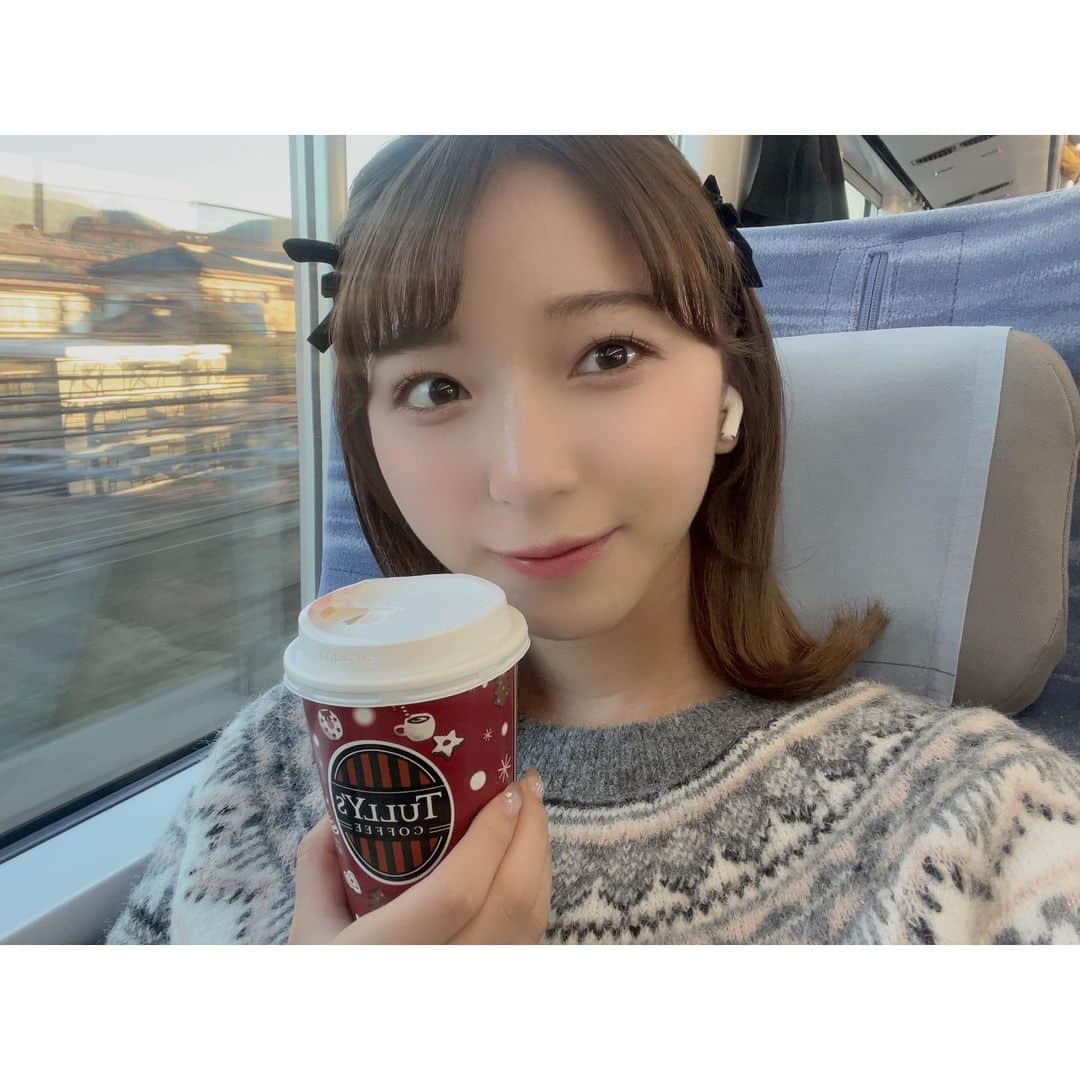 塩川莉世のインスタグラム：「前髪わけてみたよ(՞ o̴̶̷̤ ̫ o̴̶̷̤ ՞) . . #まえがみ #韓国ファッション #韓国風ヘア #00년생 #帰省 #yamanashi #japan #アイドル #カワラボメイツ」