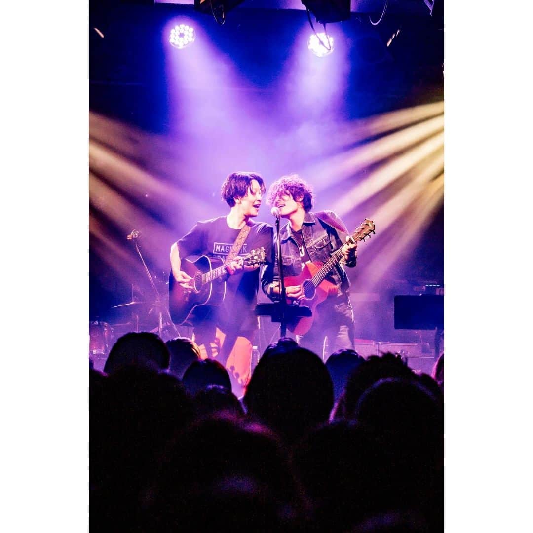 GRAPEVINEさんのインスタグラム写真 - (GRAPEVINEInstagram)「12.07  Something Special  GRAPEVINE x ZION Nagoya Club Quattro  雀の子 Ub(You bet on it) NOS The Long Bright Dark Ophelia ねずみ浄土 アマテラス SEX Alright 実はもう熟れ それは永遠 Ready to get started?  Now and then - The Beatles Angry - The Rolling Stones  BDS  📷 @fujiitaku  @zion_shinnosuke   #GRAPEVINE #ZION #ZIONTHEBAND #ALMOSTTHERE #LOSSANGELS」12月8日 21時00分 - news_grapevine
