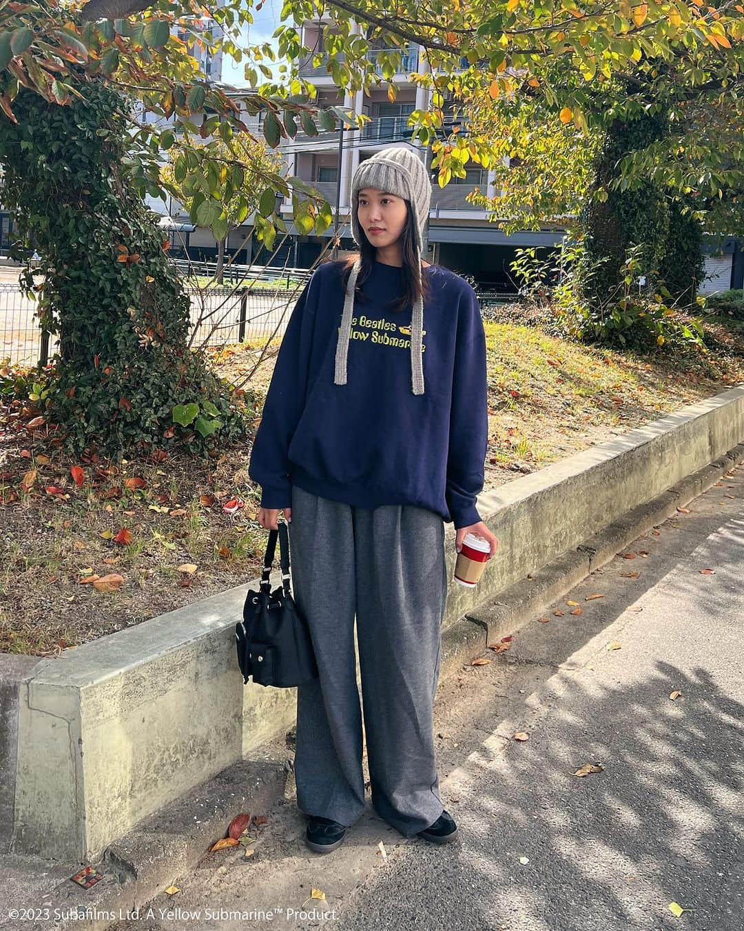 MOUSSY SNAPさんのインスタグラム写真 - (MOUSSY SNAPInstagram)「#MOUSSYSNAP @reiko_ymmt 168cm SOLARIA PLAZA STAFF / ソラリアプラザ店スタッフ  ・YELLOW SUBMARINE POJ(010GAQ01-5210) ・EASY WIDE PANTS(010GAA30-7360) ・EARMUFF HAT(010GAA50-6570) ・LOGO STRAP BUCKET BAG(010GA751-6580) 全国のMOUSSY店舗／SHEL'TTER WEBSTORE／ZOZOTOWNにて 発売中。  #MOUSSY」12月8日 20時55分 - moussysnap