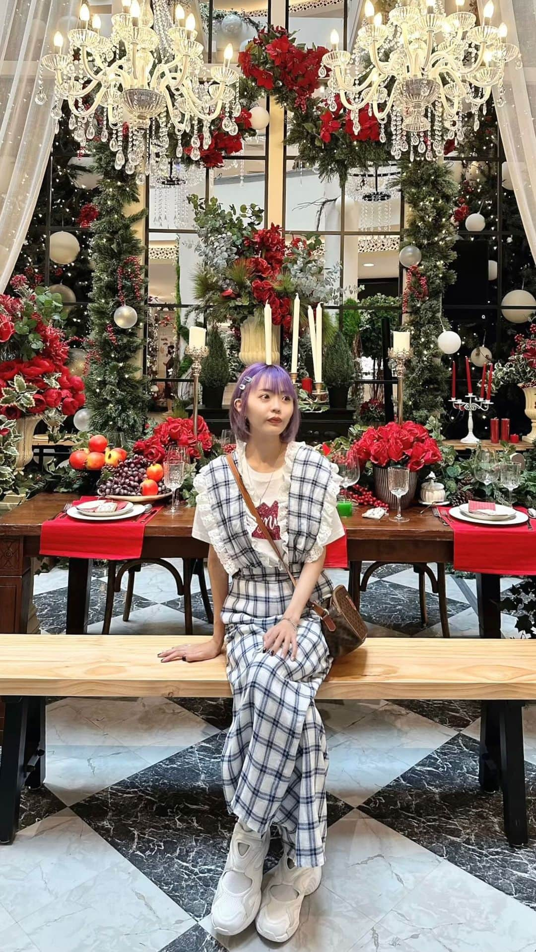 秋山衣梨佳のインスタグラム：「🎅🎄🎁 　  Krismas di Midvalley Megamall dan The Gardens🎄 Ruang yang terasa sepertdijemput ke pesta Krismas🎉 Saya rasa gembira.  A Christmas Celebration @midvalleymegamall ( 30th Nov - 1st Jan) 　 　 #midvalleymegamall#kl#klevent#Malaysiaevent#klxmas#klchristmas#xmas#christmas#Malaysia#クリスマス#ちゃりとxmas🎅」