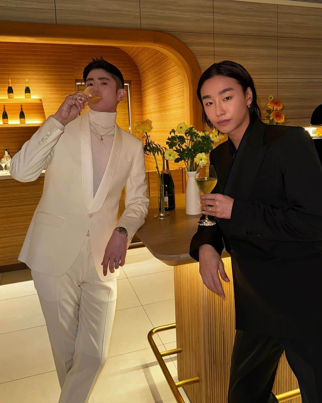 Noah（ノア）のインスタグラム：「Veuve Clicquot Bold Woman Award 2023 に出席しました❣️  このアワードは、女性の影響力を国際的に高めていこうとするプログラムの中で、次世代にインスピレーションを与える女性リーダーに「Bold Woman Award」が 贈られます。  とても勉強になるお話しに美味しいシャンパンに素敵な時間でした🫶🏼  #TaikiNoah#VeuveClicquot#LiveClicquot#ヴーヴクリコ #BoldWomanAward#Ad#DrinkResponsibly」