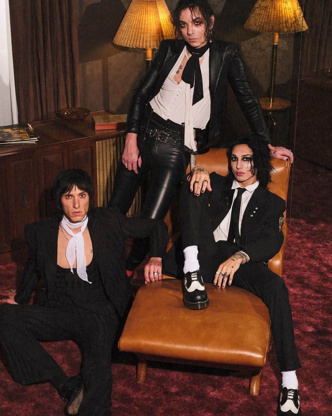 Kerrang!のインスタグラム：「Hear Palaye Royale tackle Nine Inch Nails’ classic Closer as part of their surprise new Sextape EP 🖤 Link in bio 🔗  📸: okrichie」
