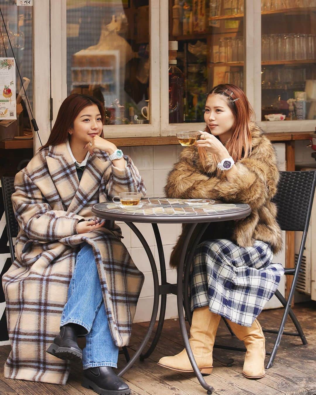 小山はるきのインスタグラム：「⁡ G-SHOCK @babyg_jp with @ayayangram 👩🏻‍❤️‍💋‍👩🏻 ⁡ ｔｈａｎｋｙｏｕ @ellegirl_jp」