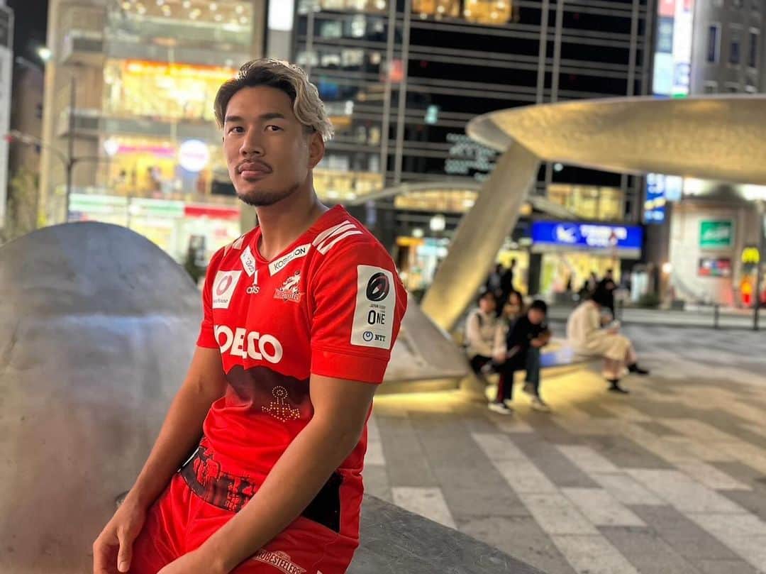 山中亮平のインスタグラム：「. . いよいよ明日リーグワン開幕！！  神戸の応援宜しくお願いします🔥  #神戸盛り上げていきましょう  #三宮と山中 #リーグワン開幕 #コベルコ神戸スティーラーズ」