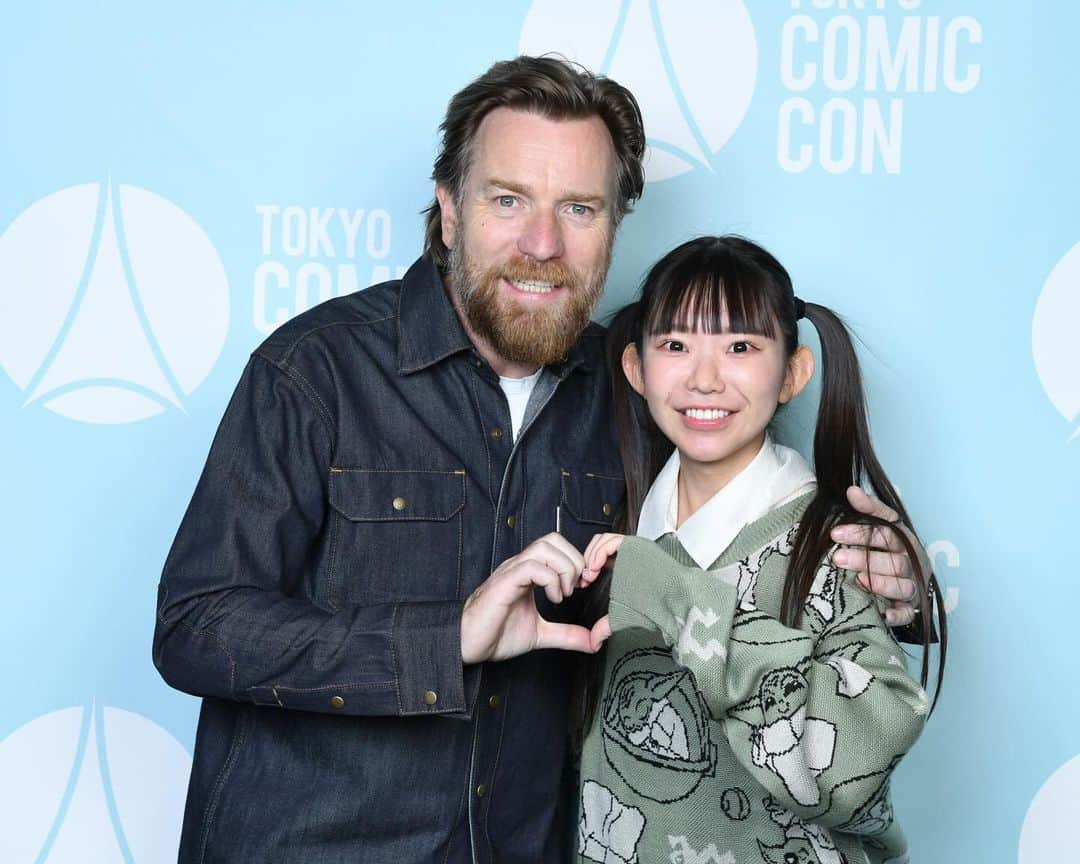 長澤茉里奈のインスタグラム：「東京コミコン最高でした...  #東京コミコン #ユアンマクレガー #EwanMcGregor #ダニエルローガン #daniellogan  #テムエラモリソン #TemueraMorrison #starwars #カミーノ行きたい #大好き #結婚してください」