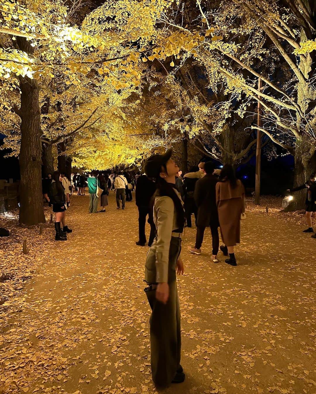 麻生果恩さんのインスタグラム写真 - (麻生果恩Instagram)「秋投稿遅くなってすみません。笑  みんなは紅葉見に行った〜？✨」12月8日 21時40分 - aso.kaon
