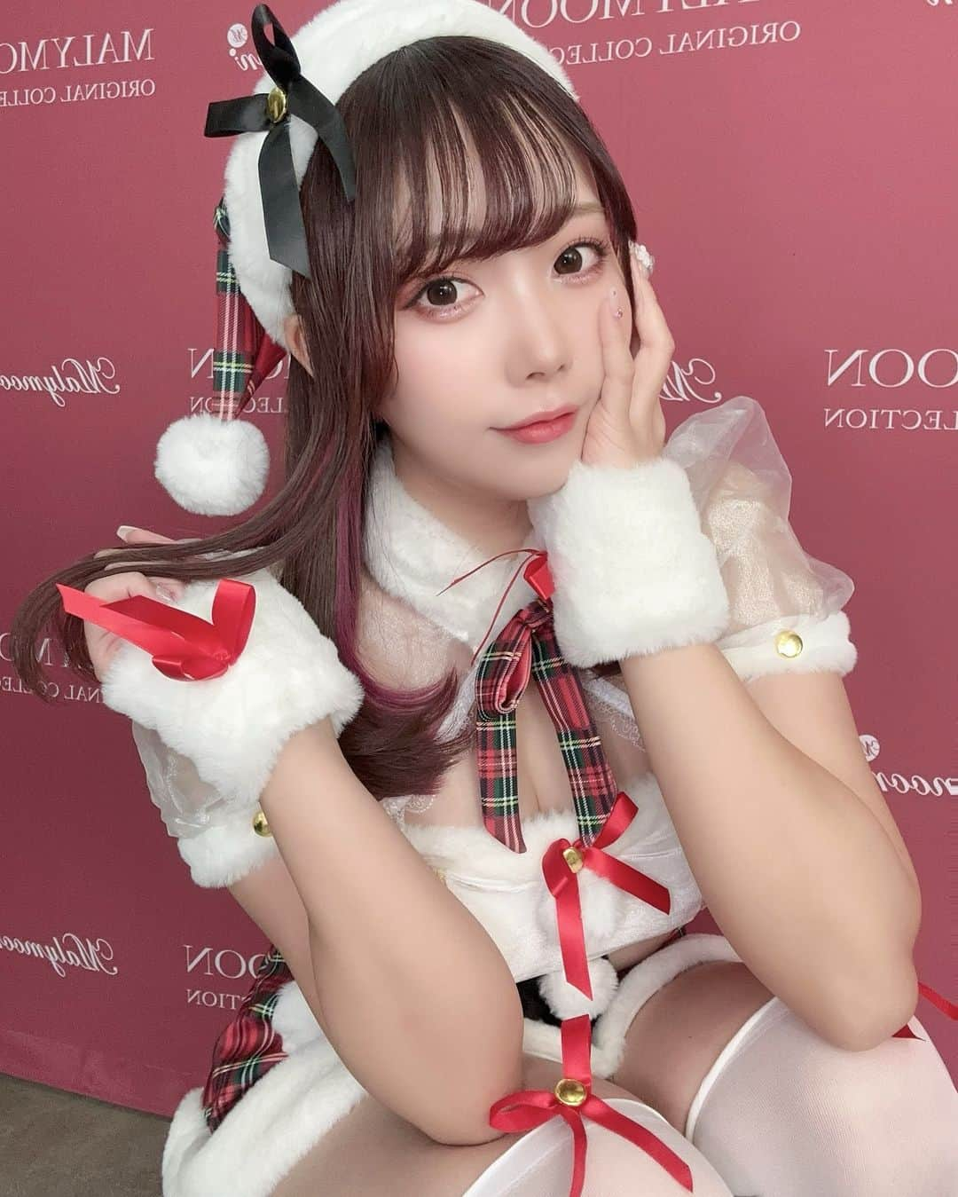 ないるのインスタグラム：「12月だね🎅🏻🎀」