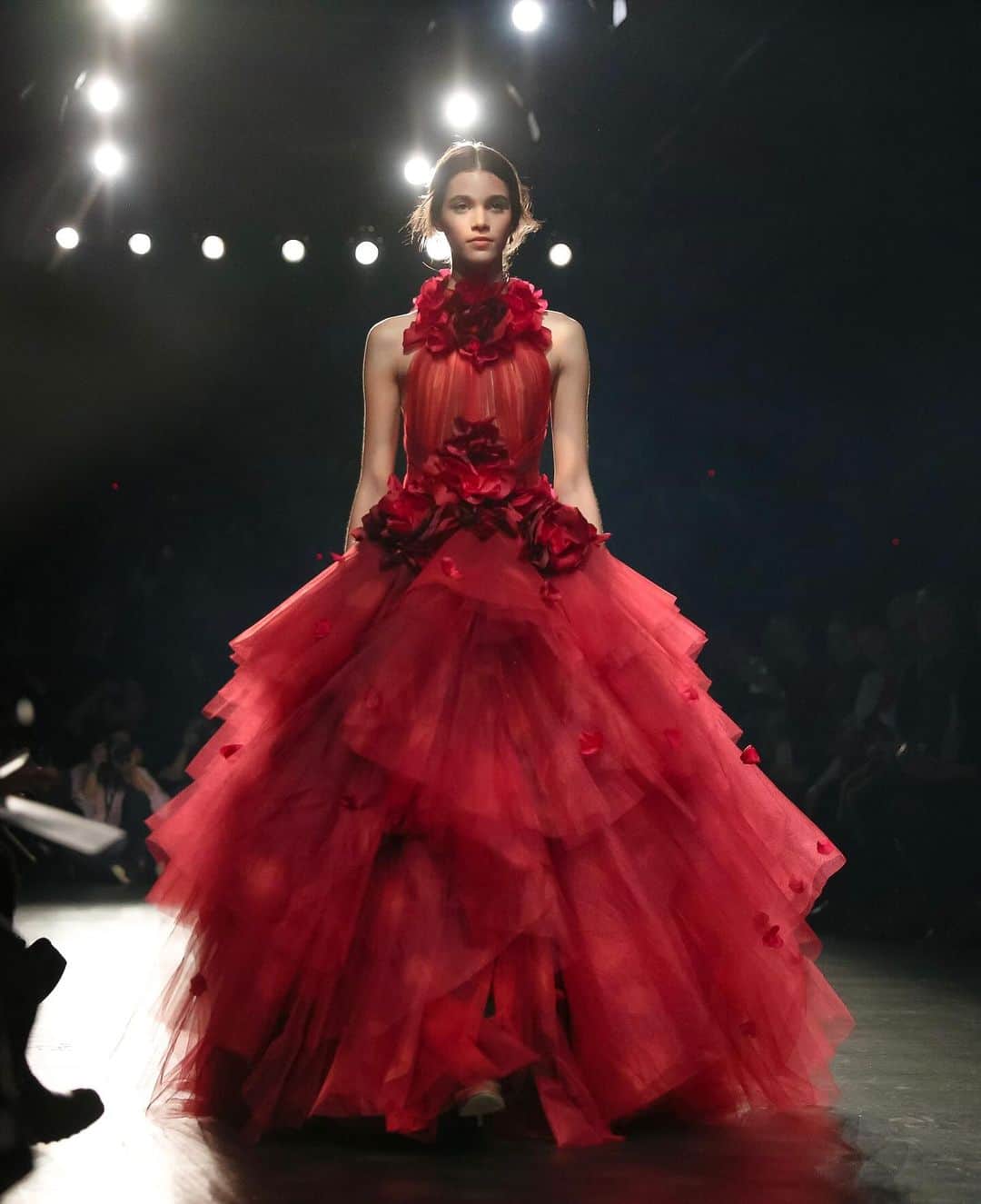 Marchesaのインスタグラム：「From the #MarchesaArchives emerges a dreamy masterpiece – Fall 2016 Marchesa, Look 6. An ombré tulle ball gown featuring a halter neck, laser-cut organza flowers, and a tiered ombré skirt.   #Marchesa #FW16Marchesa」