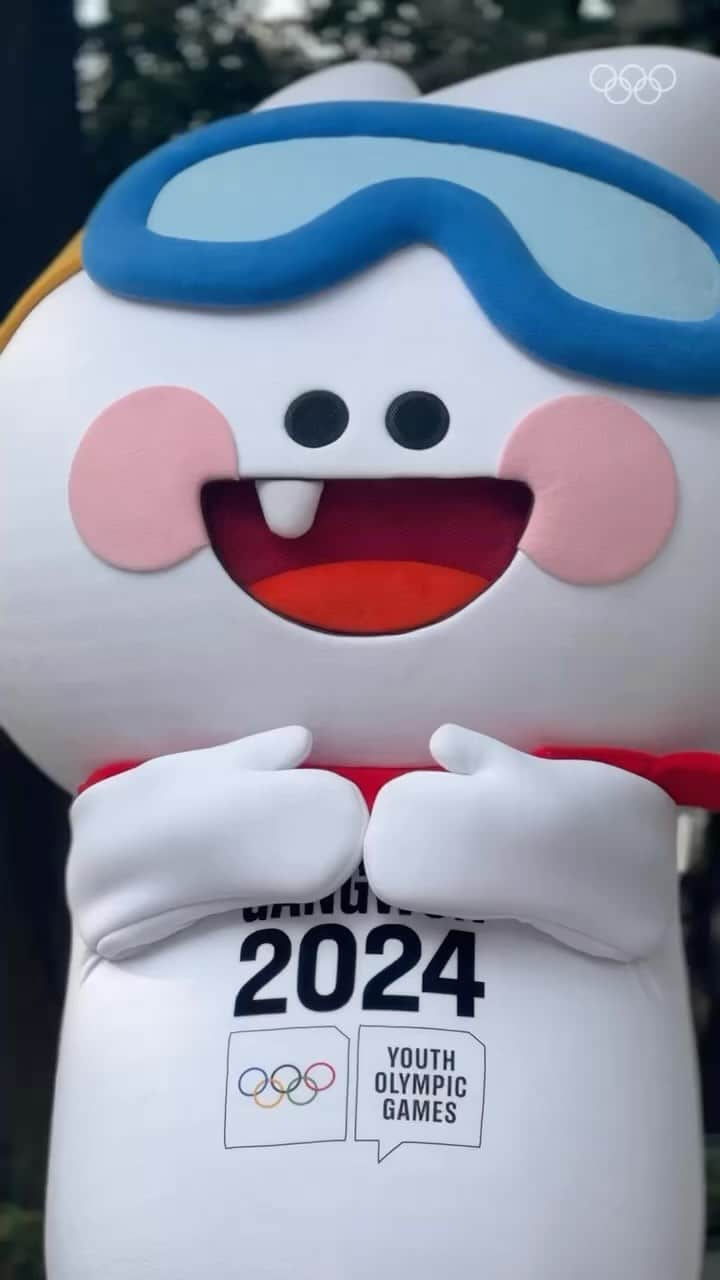 平昌オリンピックのインスタグラム：「Someone’s asking for a bit more love today! 🥰😂  Moongcho’s ready for #Gangwon2024 action! Are you? ⛷️❄️」