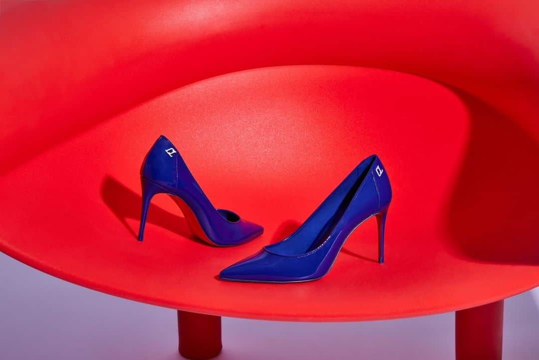 barneysnyofficialのインスタグラム：「Step in, Step Out. @louboutinworld Bold Blues. #BarneysAtSaks @saks」