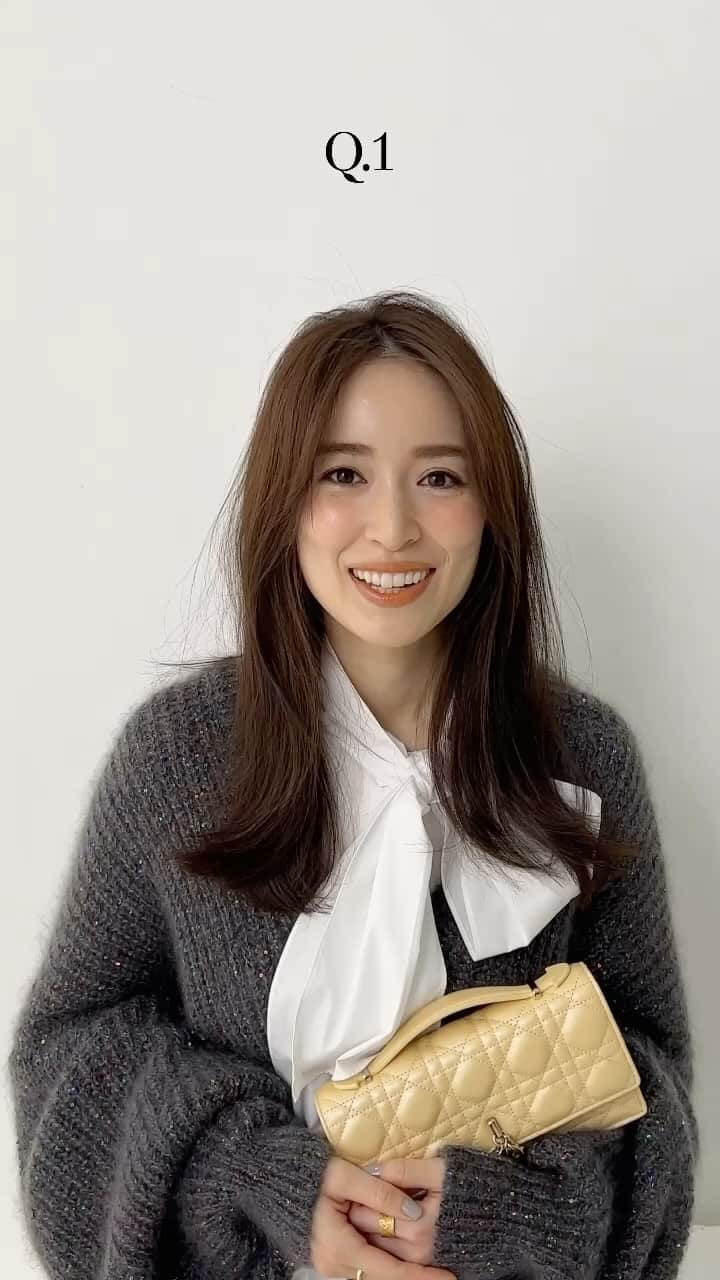 Oggi編集部のインスタグラム：「発売中のOggi1月号の表紙を飾ってくれた泉 里香ちゃんにインタビュー💓里香ちゃんがこの冬欲しいファッションアイテムは？？ ハッピーなスマイルにぜひ癒されてください😍  #Oggi #泉里香 #金子綾  #きれい色コーデ #映えコーデ #シアーブラウス #お出かけワンピース #ロングブーツ #レストランで #映えるニット #オールインワン #ドレスアップ #映え小物  #三尋木奈保 #川上さやか#外勤  #内勤  #エグゼクティブ #セットアップ #ニットコーデ #薄軽タートル #徳島えりか #郡司恭子 #笹本恭平 #おつまみレシピ #oggiアワード #中間淳太 #サッシャ #役所広司 #羊文学」