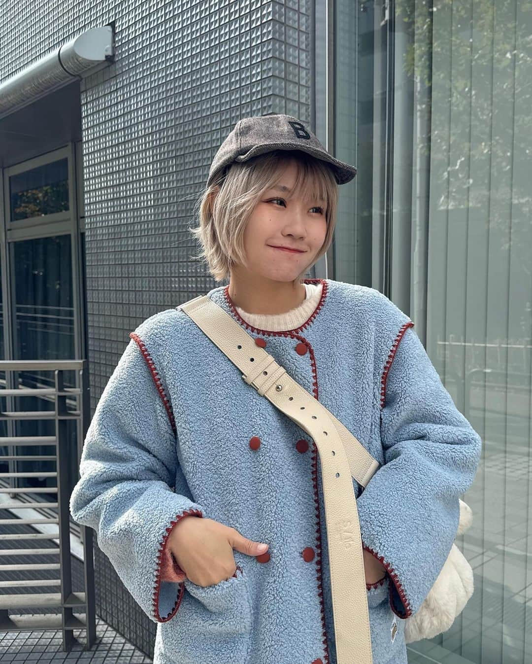 ハラミちゃんさんのインスタグラム写真 - (ハラミちゃんInstagram)「今年のニューコート👔🤍❄️」12月8日 22時09分 - harami_piano