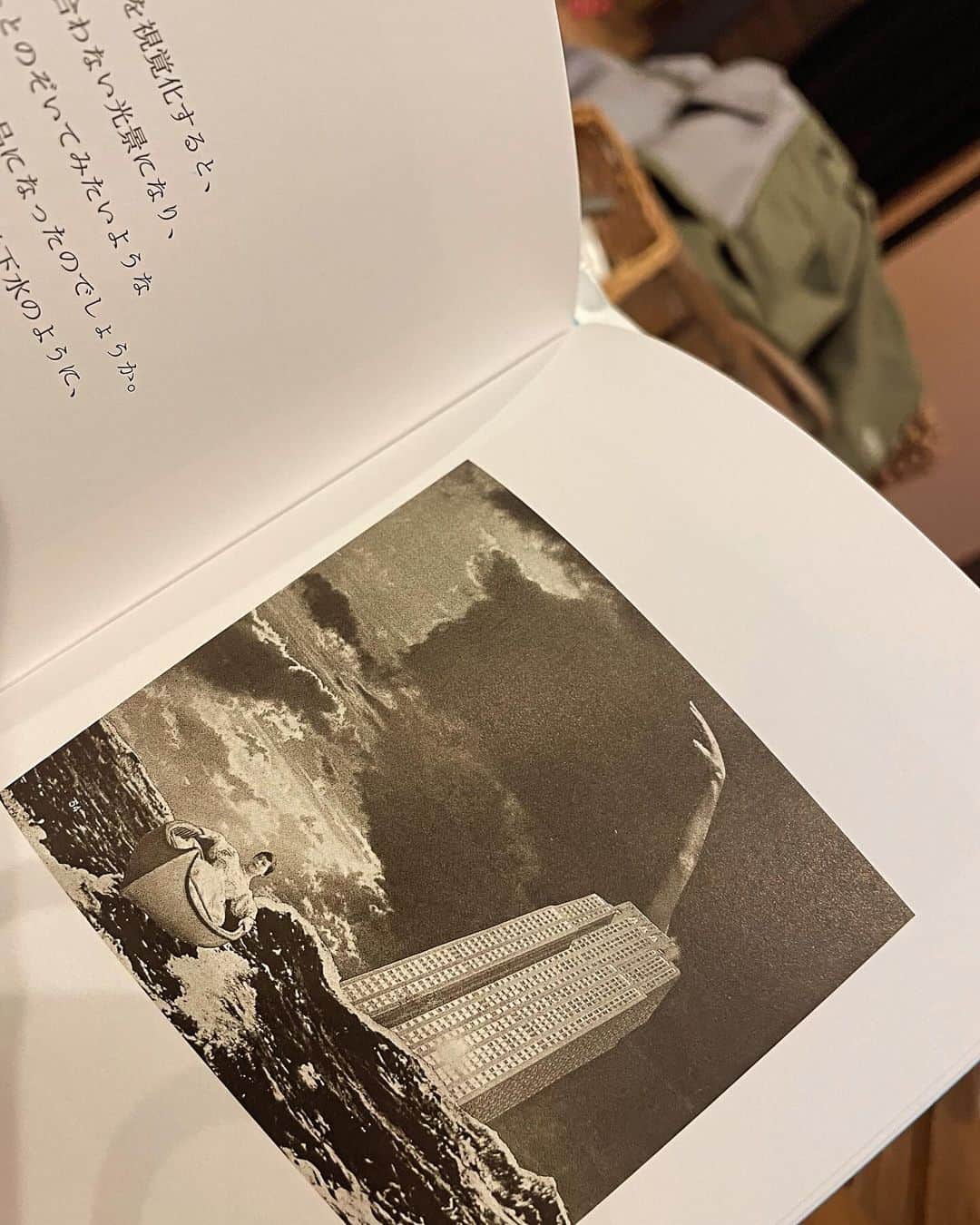 宮田麺児さんのインスタグラム写真 - (宮田麺児Instagram)「collage 材料あつめで 本の店　スタントンへ  店長に　岡上淑子さんを　教えてもらいました。  めちゃくちゃ凄い。天才。  #古本#駒川中野#collage#岡上淑子」12月8日 13時18分 - miyatamenji