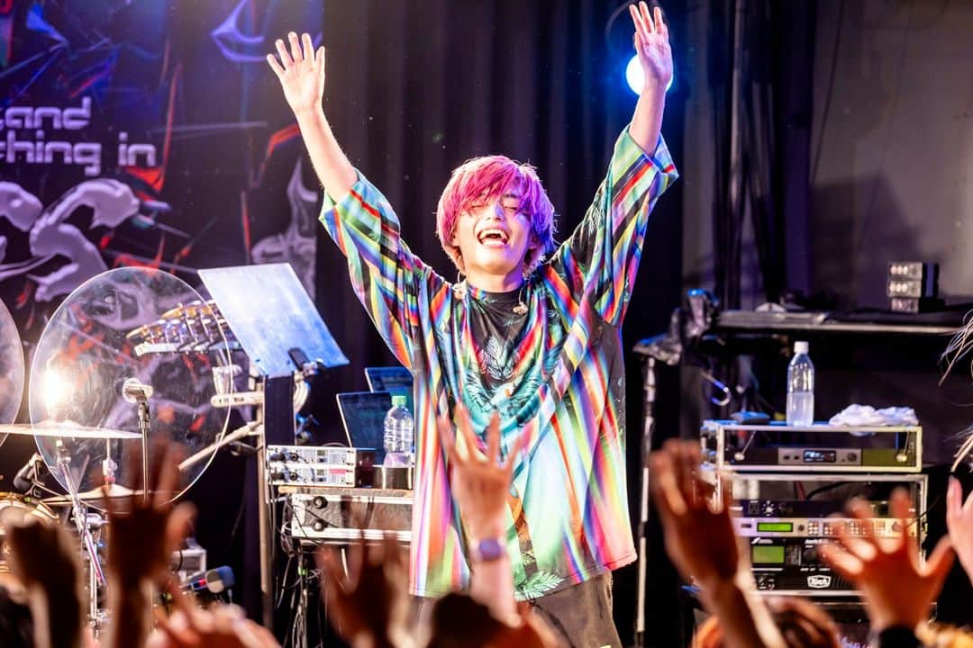 Fear, and Loathing in Las Vegasさんのインスタグラム写真 - (Fear, and Loathing in Las VegasInstagram)「最後の方むちゃくちゃ熱かったなぁ〜！！ また会える日を楽しみにしてる！！ ライブ終わりはゆっこに行って大ととのいしましたありがとう盛岡！  #FULLPOWERFALILVTOUR #MORIOKA #FearandLoathinginLasVegas #ライブ写真 #LIVEPHOTO  Photo by Viola Kam (V'z Twinkle)  /So」12月8日 13時20分 - falilv_official