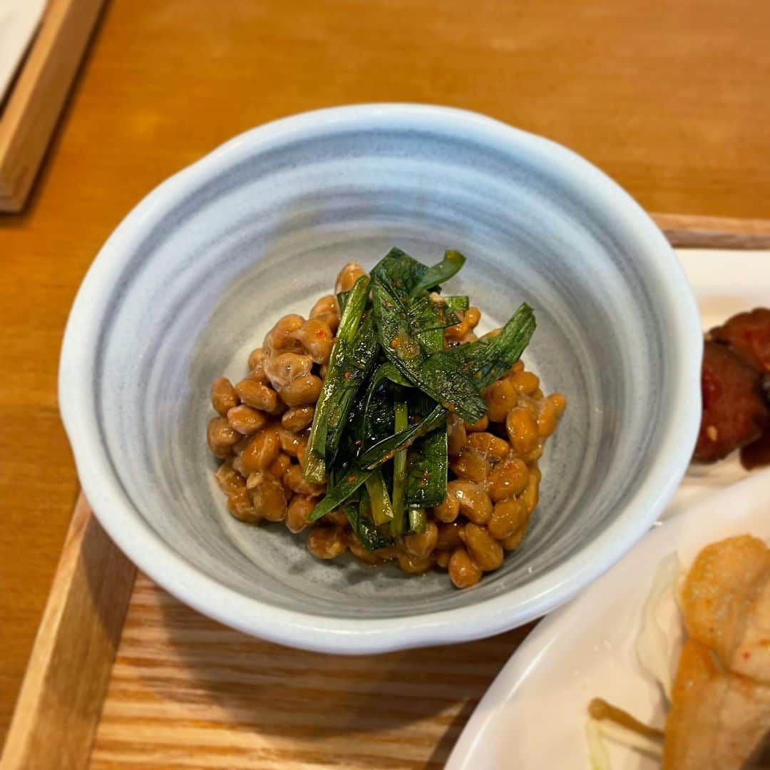 木村ひさしさんのインスタグラム写真 - (木村ひさしInstagram)「最高のおっさんの昼ごはん。 よねやまのぶたやき　ぶたきのこ四枚＋ニラキムチ納豆 久々にぶたきのこ！美味い！ #最高のおっさんの肉 #よねやまのぶたやき #髙田馬場ごはん #2024チャレンジ第一弾」12月8日 13時44分 - kimura.hisashi