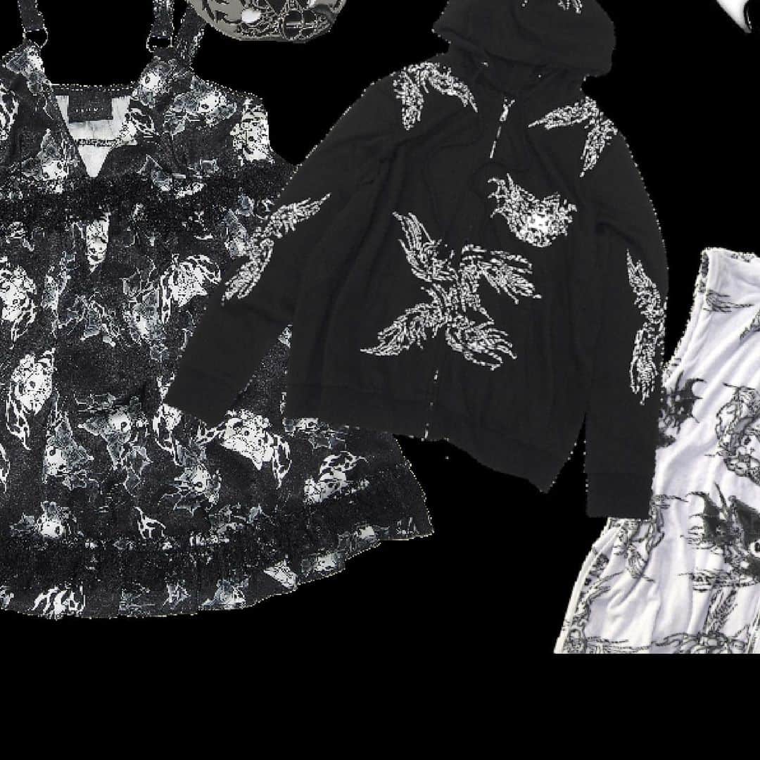 IKUMIのインスタグラム：「IKUMI FW23 KUROMI×IKUMI COLLECTION 第2弾  12月9日　@____ikumi____webshop  発売開始 12月9日　@____ikumi____store  発売開始 #IKUMI #KUROMI」