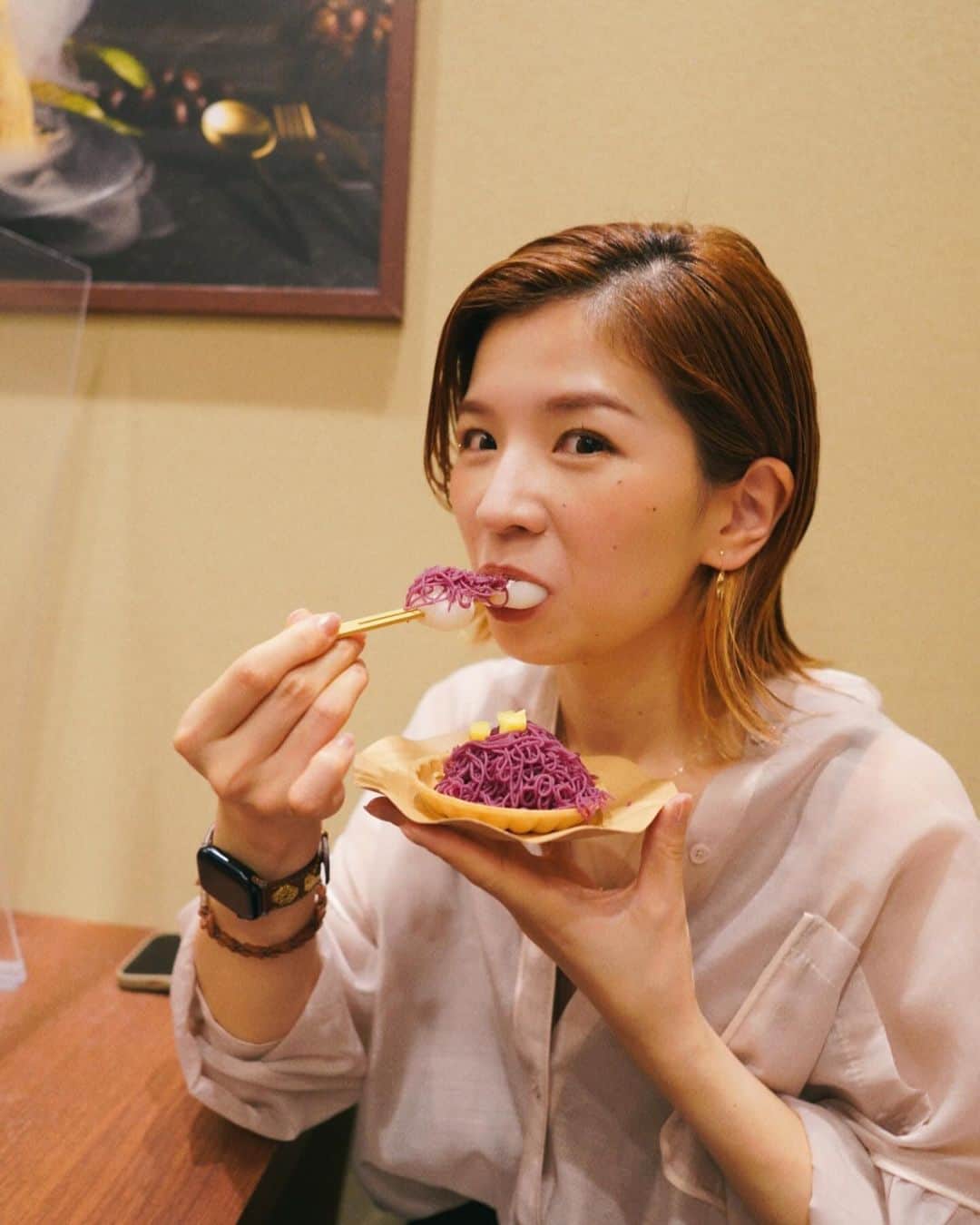 巴山萌菜さんのインスタグラム写真 - (巴山萌菜Instagram)「いつかの栗りんでモンブラン食べた時の🍠♡ 私は、栗も好きだけどさつまいもも好きで..モンブランとなるとさつまいもやかぼちゃを選んじゃう🤣  Q)みんなは芋栗かぼちゃどれがすき？🍠🌰🎃   #日本橋 #コレド室町 #コレド日本橋 #栗りん #モンブラン #モンブラン専門店 #五感で感じるモンブラン」12月8日 18時00分 - mona_tomoyama