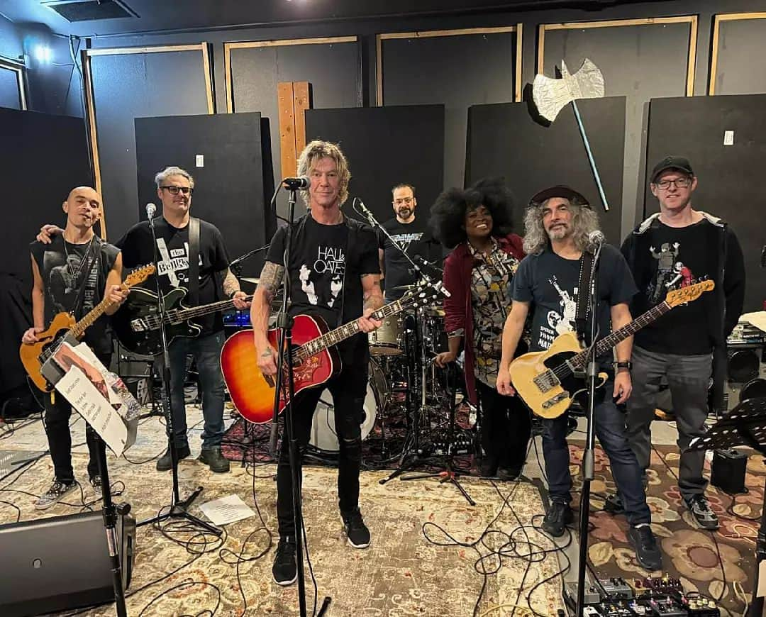 ダフ・マッケイガンさんのインスタグラム写真 - (ダフ・マッケイガンInstagram)「GREAT last rehearsal tonite for the @easystreetrecords gig! Ryan Waters, Mike Squires, Mike Musburger, Shaina Shepard, Tim DiJulio, Ryan Burns.....absolute KILLER of a band. Can't wait for this!」12月8日 15時40分 - duffmckagan