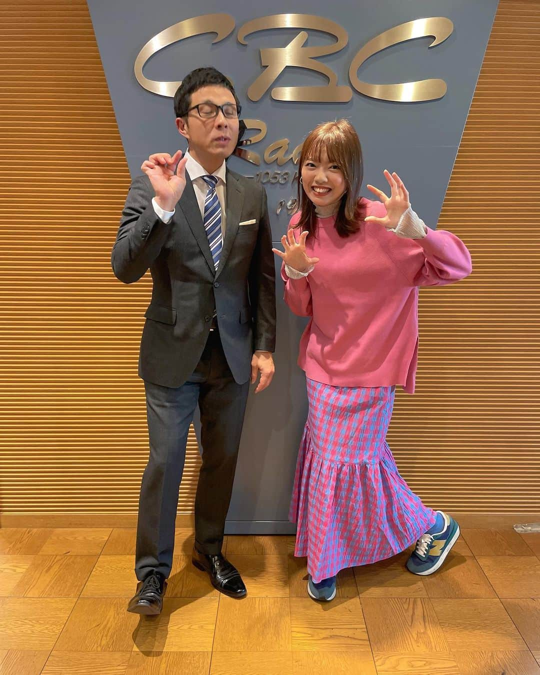 加藤里奈（カトリーナ）のインスタグラム：「この後16時〜 #ドラ魂キング  メールテーマ「ゲットだぜ！」 オープニング私が最近ゲットした話します！  ✔️ウワサの探偵ヒゲとメガネとポンコツ ✔️王様の耳はロバの耳 ✔️サヨナラプレイバック  ✔️レポドラ➡︎ #骨董祭  ✔️トクサンラジオwithライパチ➡︎中田翔選手について  ✅宛先 https://m2.hicbc.com/pc/files/mod-sslform/formWrite.php?id=439&_gl=1*7s4p9p*_ga*MTQyMjg4OTQzLjE2OTY1NzU1MjY.*_ga_97CR48NZC3*MTY5NjU3NTUyNi4xLjAuMTY5NjU3NTUyNi42MC4wLjA.  ✅radiko http://radiko.jp/share/?t=20231208160000&sid=CBC   ぜひお聴き下さい💙   #ドラ魂キング  #CBCラジオ #アナウンサー  #ラジオ番組 #ドラゴンズ女子 #ラジオパーソナリティー #radiko #radio #ラジオ番組 #youtuber好きな人と繋がりたい #加藤里奈 #プロ野球好きな人と繋がりたい #トクサンtv #dragons #ラジオ好きな人と繋がりたい #カトリーナ #野球好きな人と繋がりたい #プロ野球 #野球情報 #YouTube」