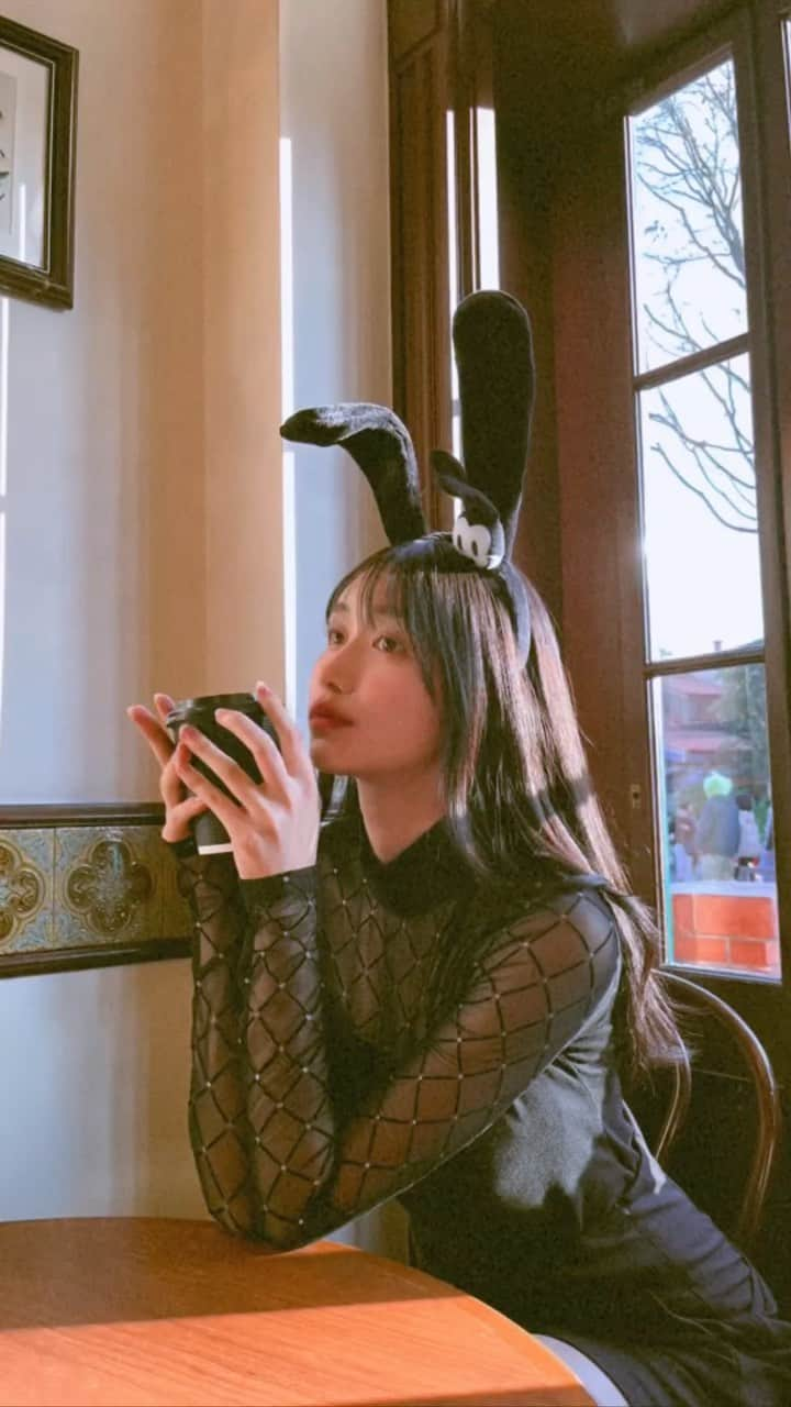 荒山みなみのインスタグラム：「耳の選択により バニーガールみたいになってしまった🐰」