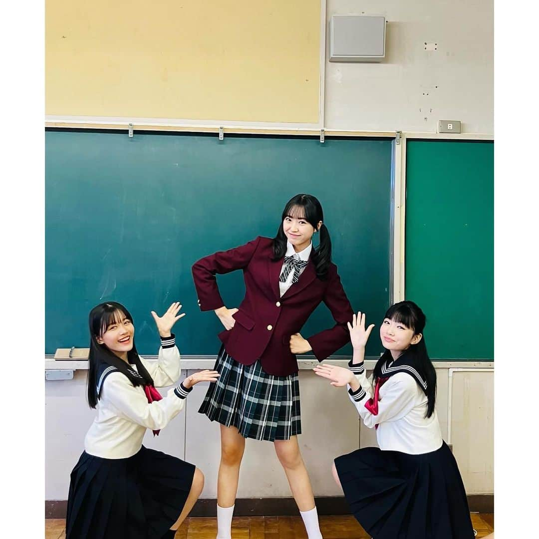 国本姫万里さんのインスタグラム写真 - (国本姫万里Instagram)「ニコラ1.2月合併号のニコ学のオフショだよーー  初のニコ学のヒロインを演じさせて頂きました！ 女子メンは同期の3人だったから撮影楽しかった👶🏻  #国本姫万里 #ひまり #スターダストプロモーション #スターダストプロモーション制作3部  #ニコラ #モデル #ニコラモデル #ニコモ #nicola #ニコラ1.2月合併号 #オフショ #ニコ学 #ヒロイン #09 #中2」12月8日 16時22分 - himari_kunimoto_official