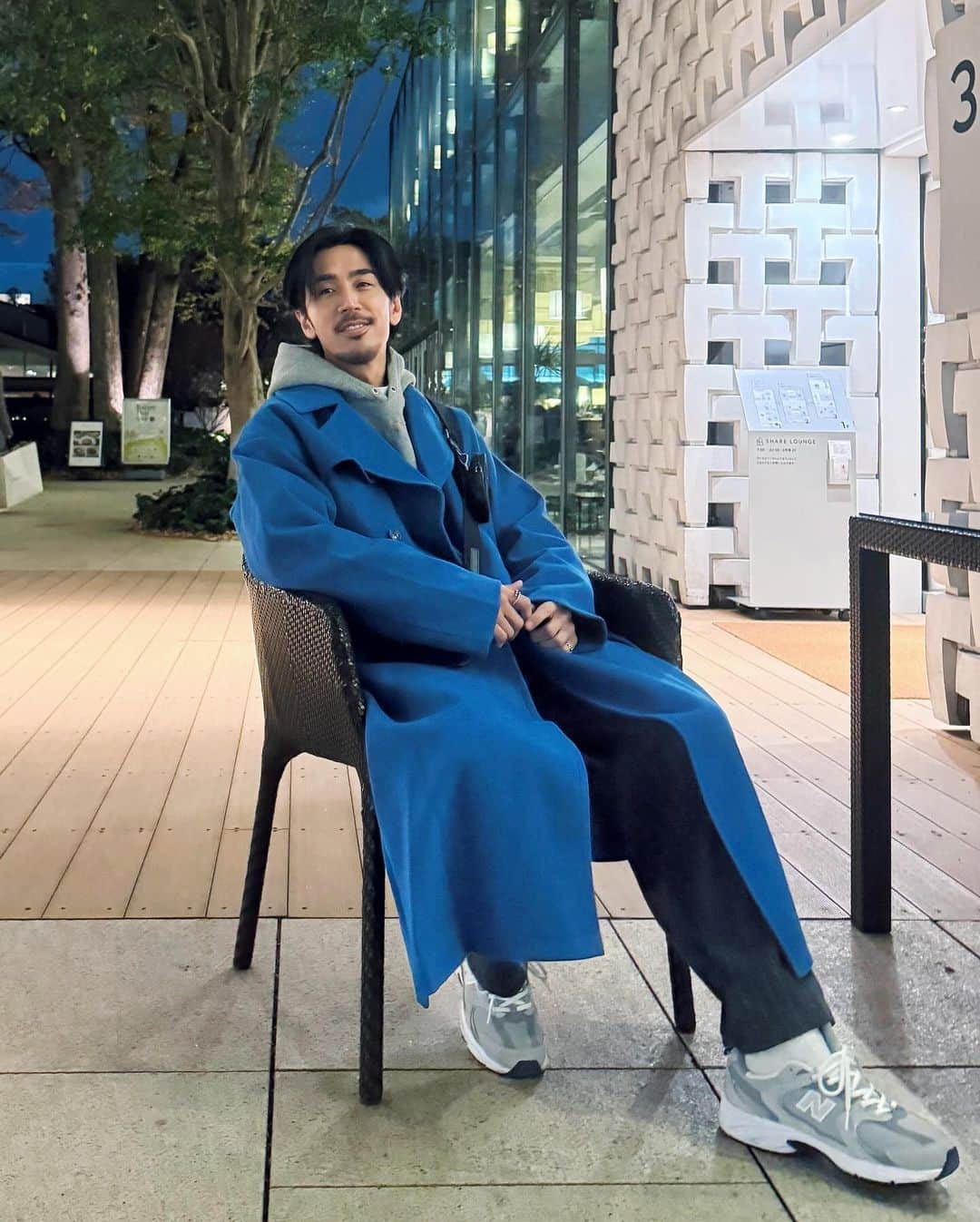 阿部大輔さんのインスタグラム写真 - (阿部大輔Instagram)「色物コートが好き。 次はグリーンを狙ってるよ🟢 寒いのは嫌だけどファッションは秋冬楽しいよね😌 今年も残り僅か！ 皆んな悔いのないようにね👍 ㅤㅤㅤㅤㅤㅤㅤㅤㅤㅤㅤㅤㅤ」12月8日 16時26分 - daisuke.abe_official