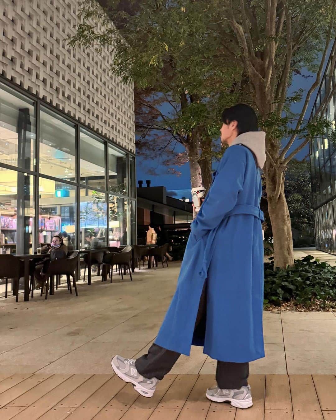 阿部大輔さんのインスタグラム写真 - (阿部大輔Instagram)「色物コートが好き。 次はグリーンを狙ってるよ🟢 寒いのは嫌だけどファッションは秋冬楽しいよね😌 今年も残り僅か！ 皆んな悔いのないようにね👍 ㅤㅤㅤㅤㅤㅤㅤㅤㅤㅤㅤㅤㅤ」12月8日 16時26分 - daisuke.abe_official