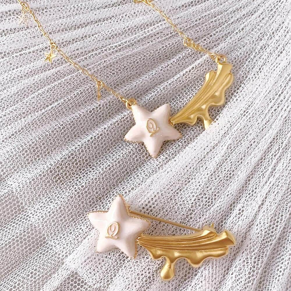 キューポットさんのインスタグラム写真 - (キューポットInstagram)「*⁠ 【RESTOCK】~Milky Way~ Indulge your sweet tooth with our dreamy MILKY WAY jewelry collection! Popular collection will be fully restock tomorrow!🚀 Join us on a journey to explore the origins of sweets and make your wishes come true under the glittering melty star!🌟　⁠ ⁠ ■Cart open at 2023-12-09 12:00 (JST)⁠ https://intl.q-pot.jp/collections/milky-way⁠ ⁠ #qpot #キューポット #sweetsaccessory #sweetslover #sweetstagram #madeinjapan #japanmade #japan #ootd ⁠ #jewellerylover #accessories #outfit #fashion #style #fashionjewelry #jewelrydesign #instajewelry #jewellery  #jewelleryaddict #jewelrygram #necklace #handmadejewelry #star #nasa #space #spacewalk #popart #art #modernart」12月8日 16時45分 - press_qpot_international