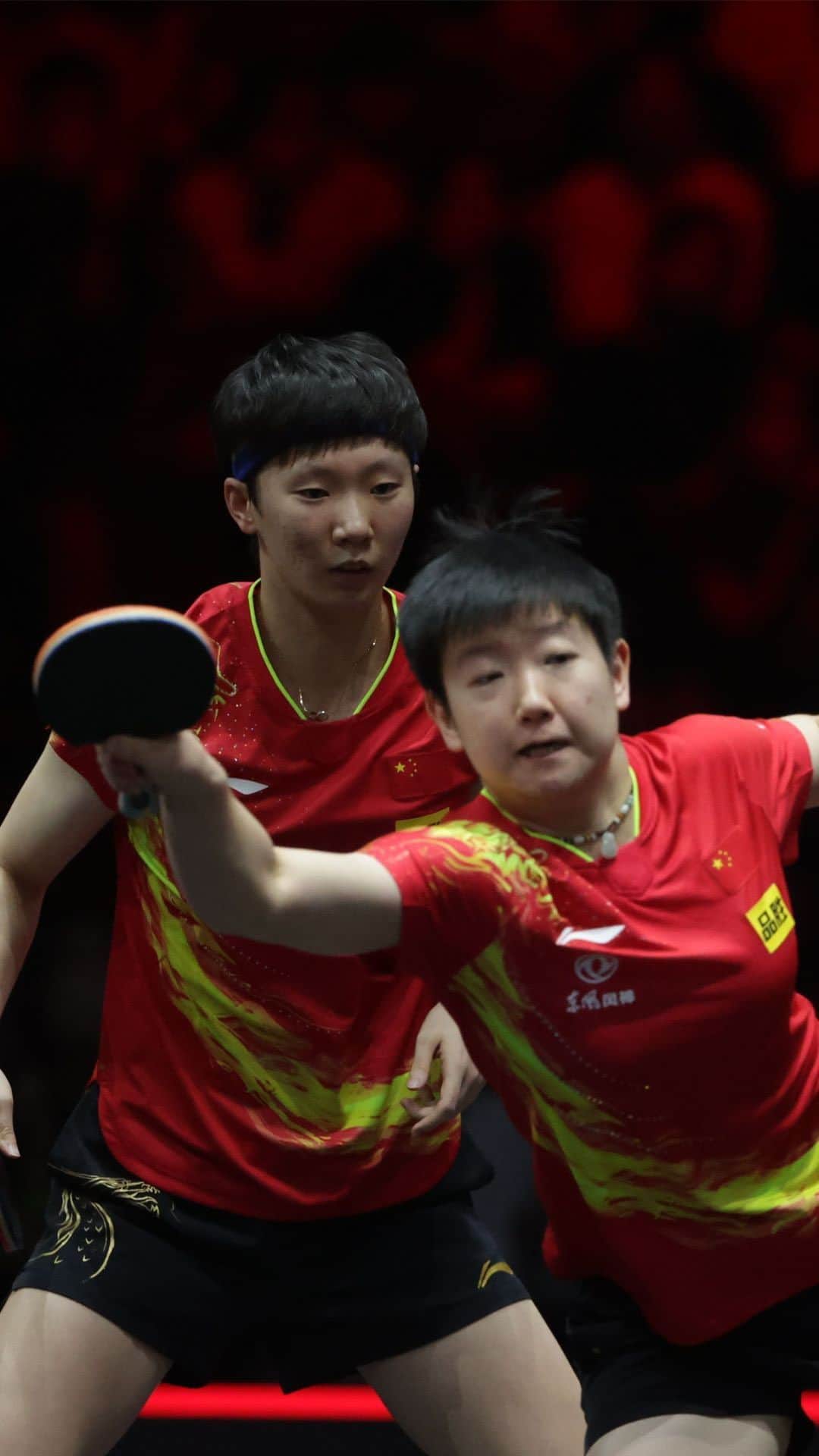 ITTF Worldのインスタグラム：「The picture perfect landing for dynamic duo Sun Yingsha and Wang Manyu 👌💯 ⁠ ⁠ More #TableTennis that is out to impress awaits at the upcoming #WTTNagoya from 15 - 17 Dec 🗓⁠ ⁠ Watch the Women’s Doubles 3rd seeds and more vie for the title when you grab your tickets at bit.ly/WTTNagoyaTixENG 🎟 ⁠ ⁠ #WTTFinals #PingPong」